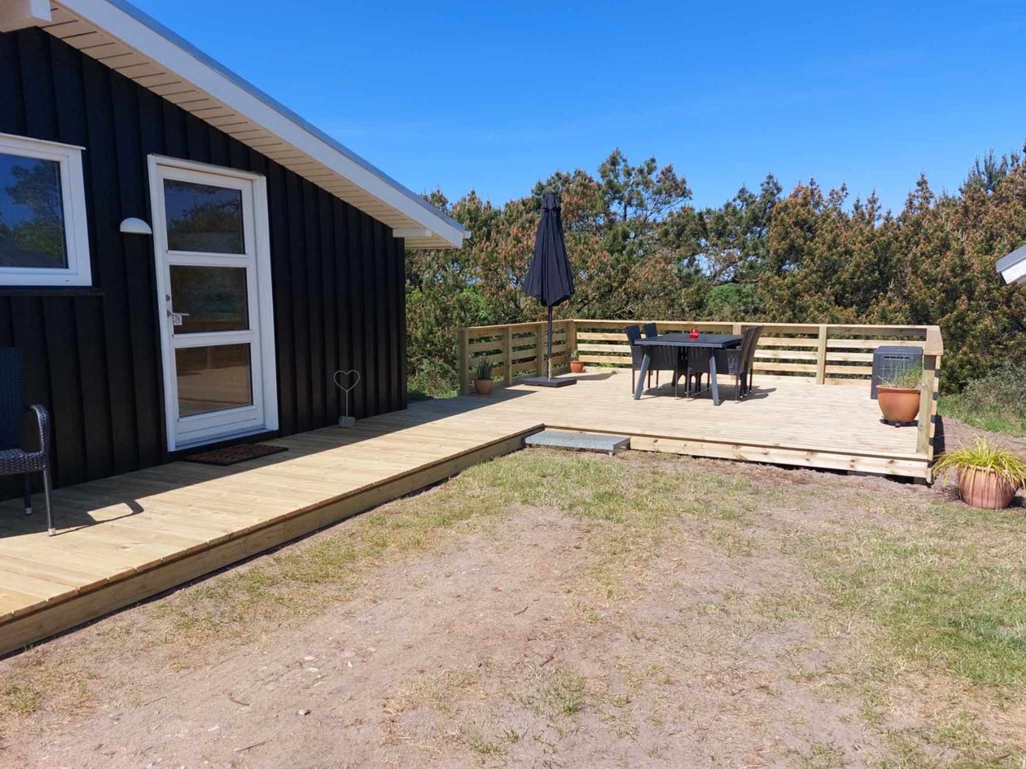 "Elgin" - 1.8km from the sea - Buiten