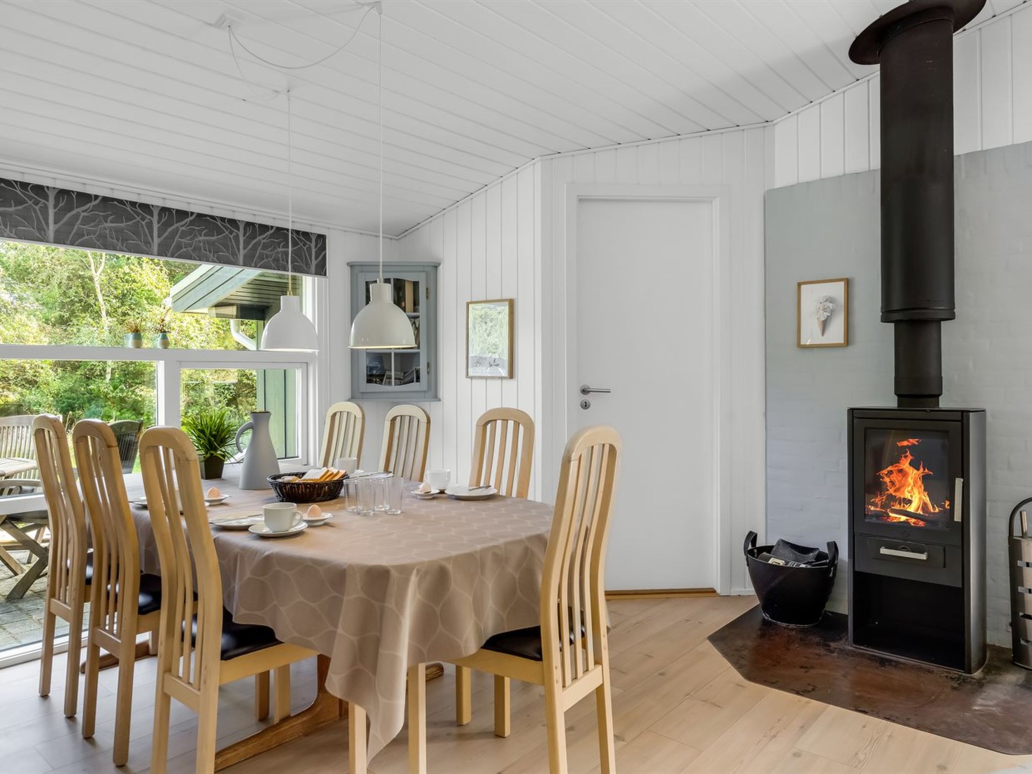 "Roald" - 2.2km from the sea - Drinnen