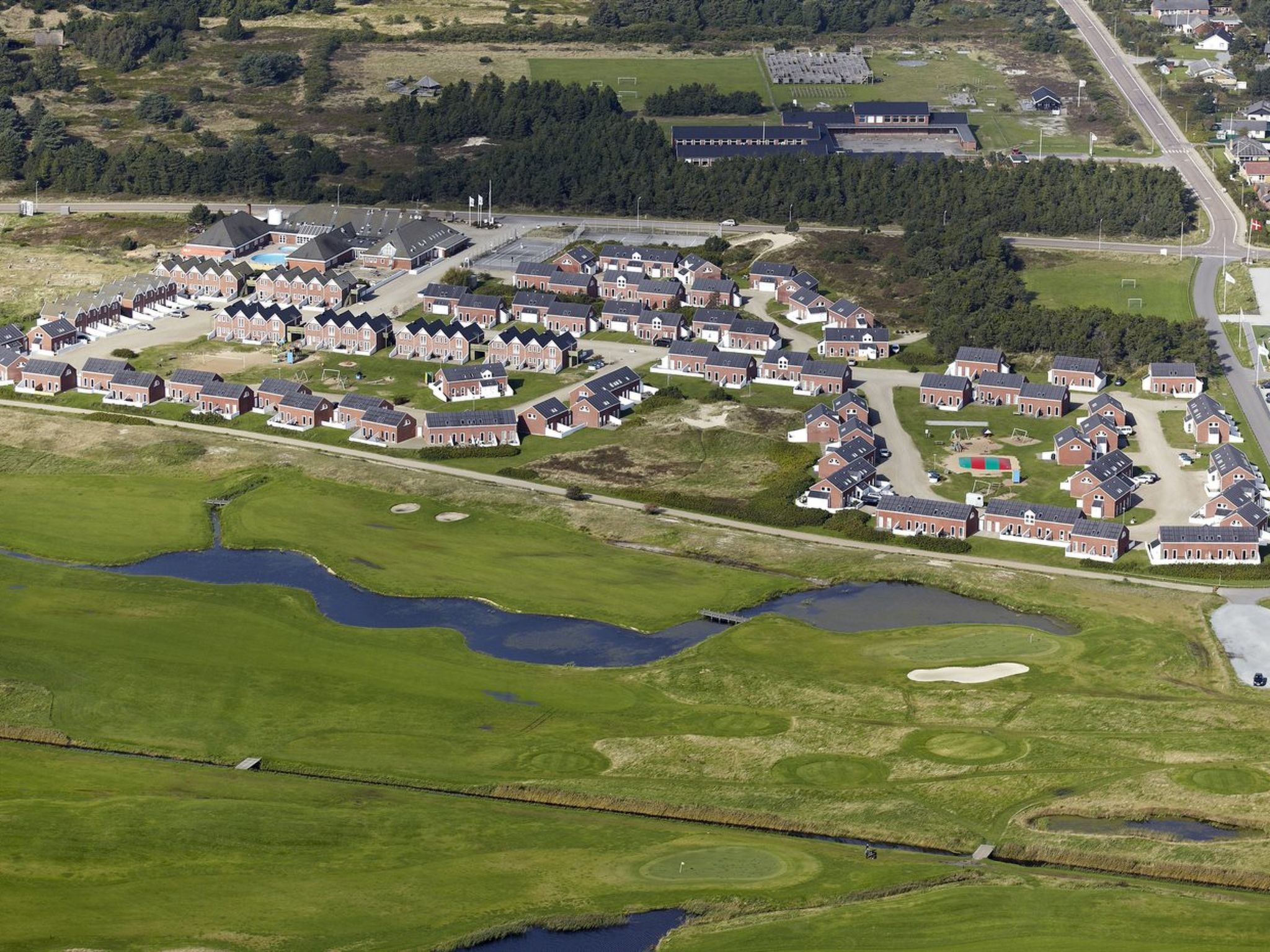"Enita" - 2.3km from the sea
