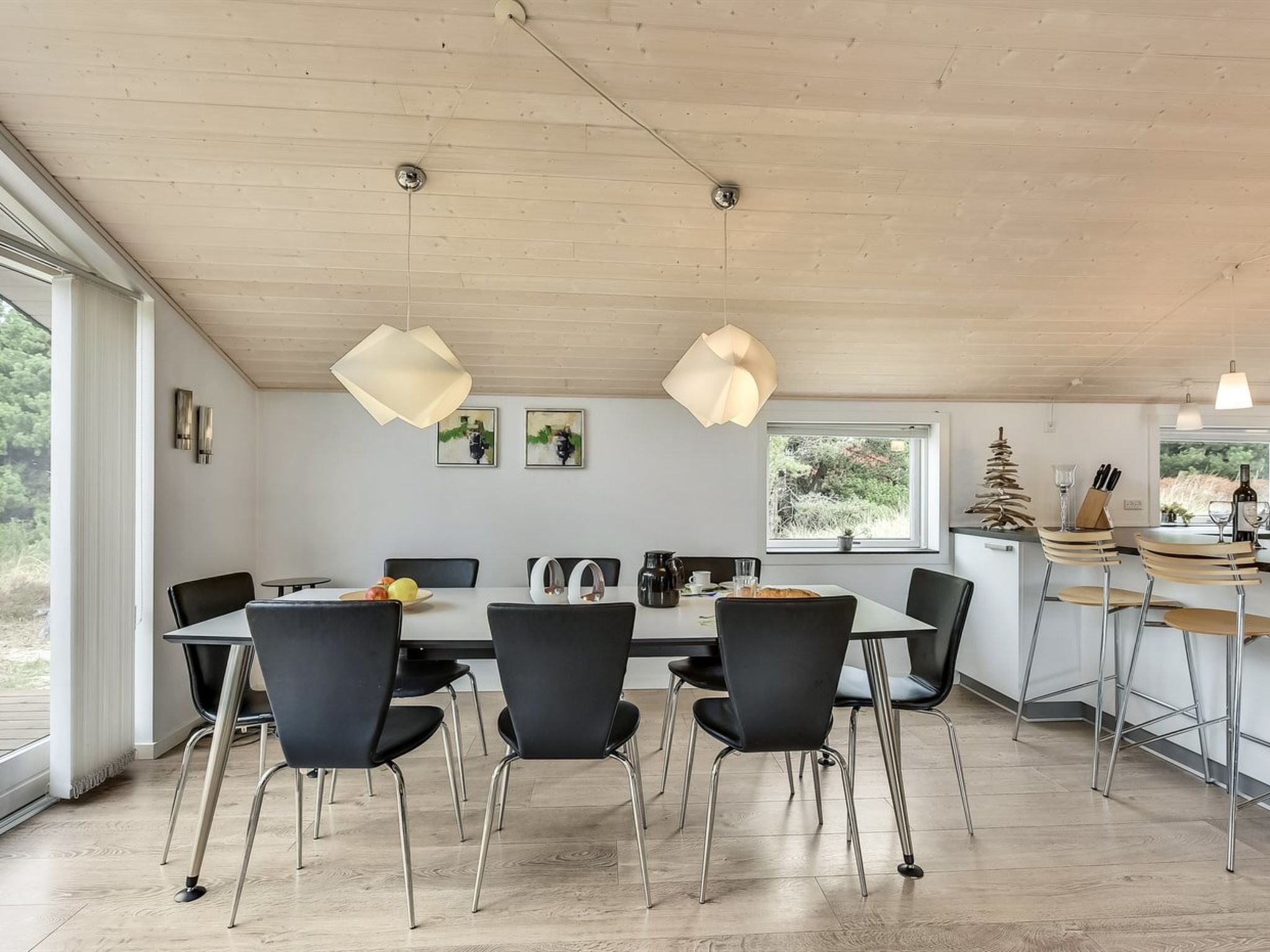 "Lav" - 3.8km from the sea - Binnen