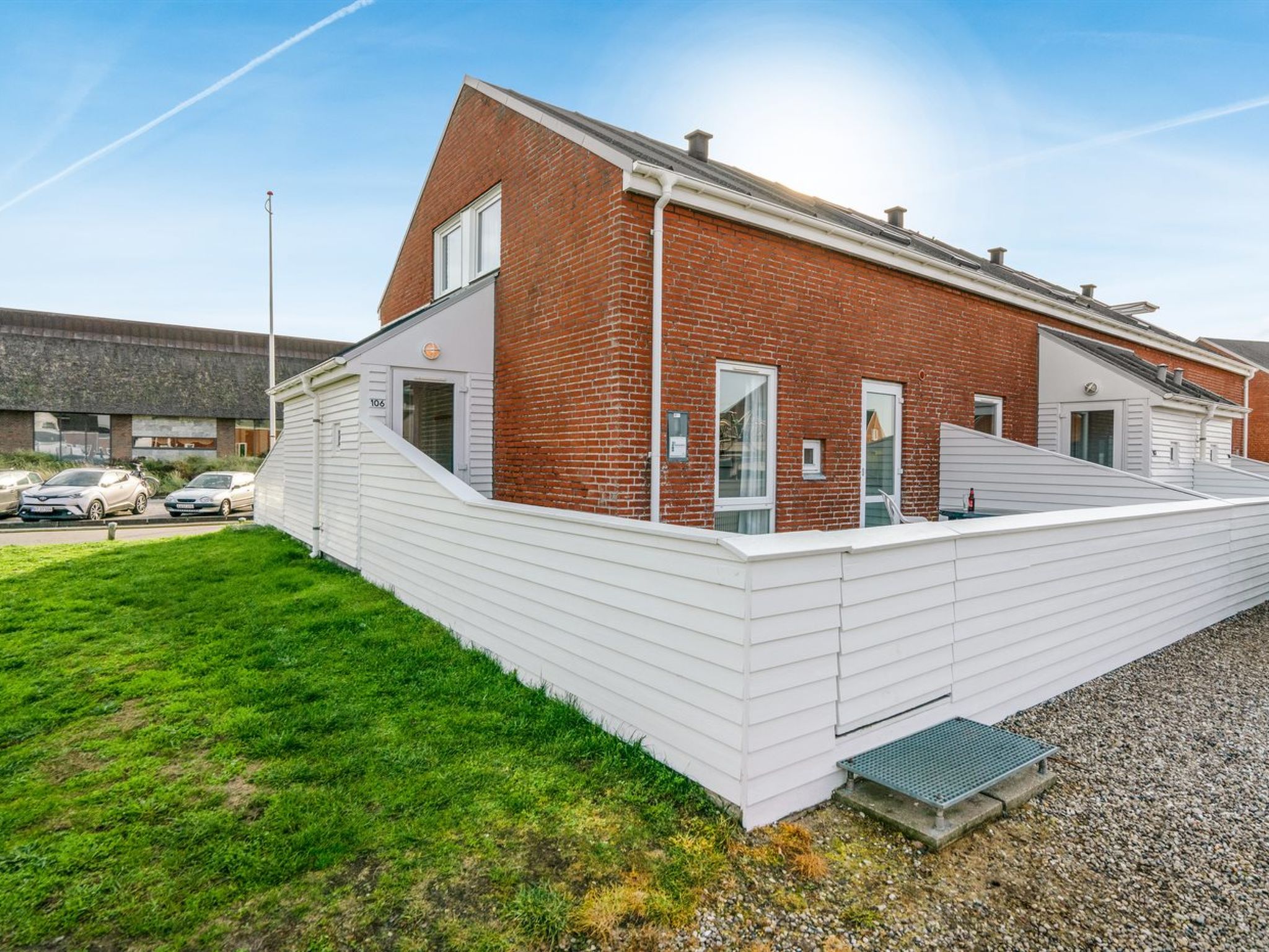 "Ginger" - 2.3km from the sea - Outside