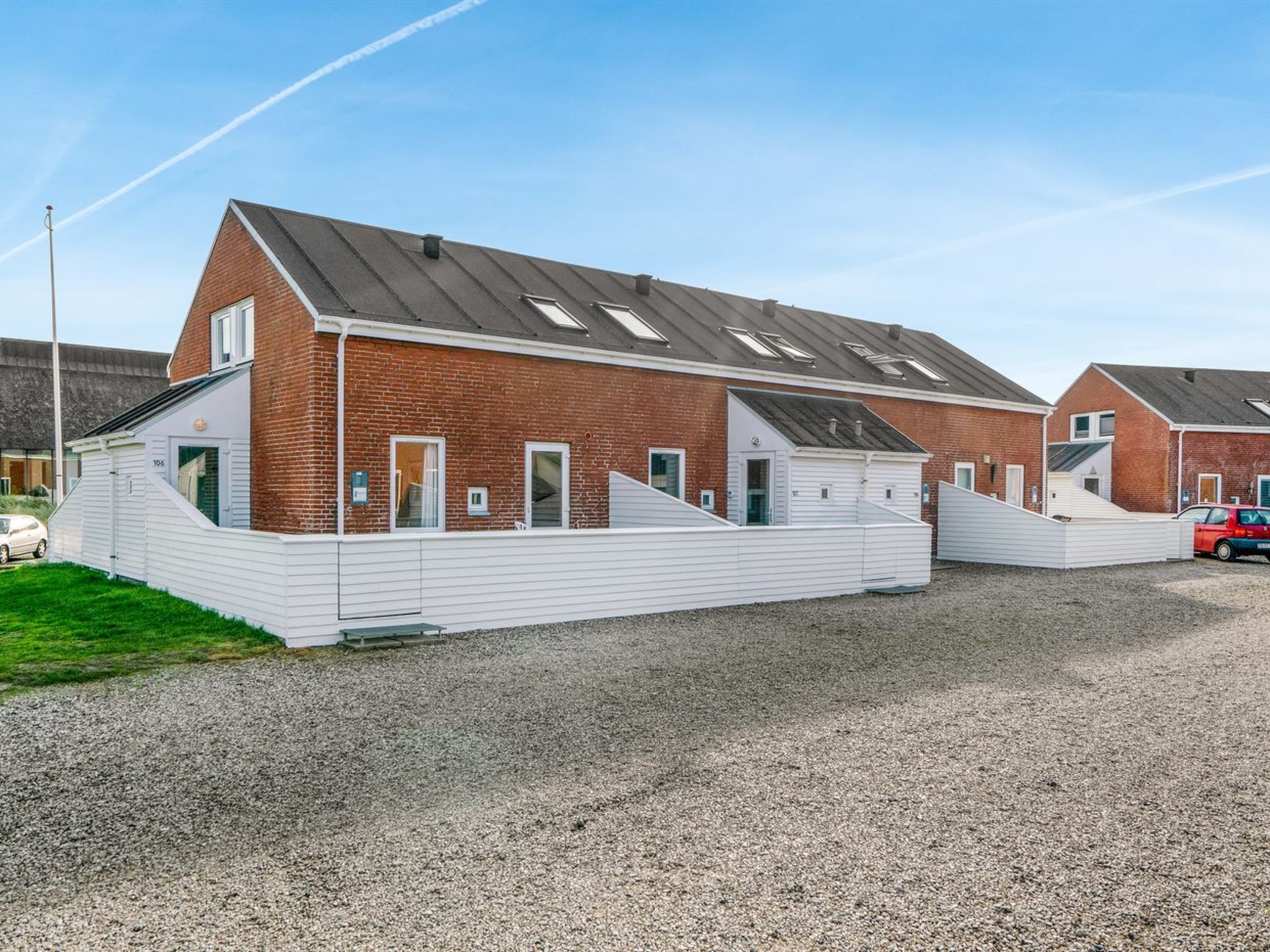 "Ginger" - 2.3km from the sea - Outside