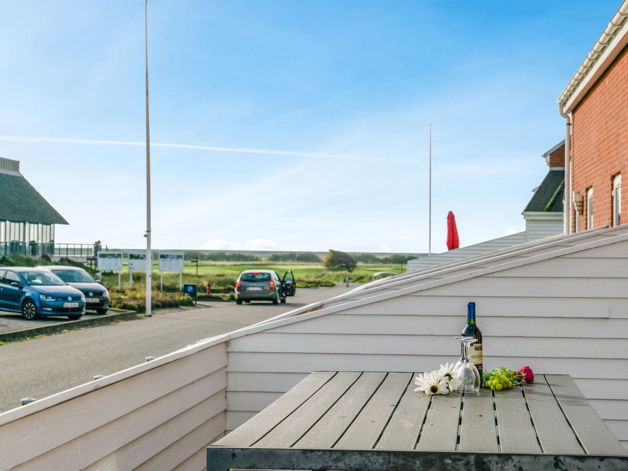 "Ginger" - 2.3km from the sea - Outside