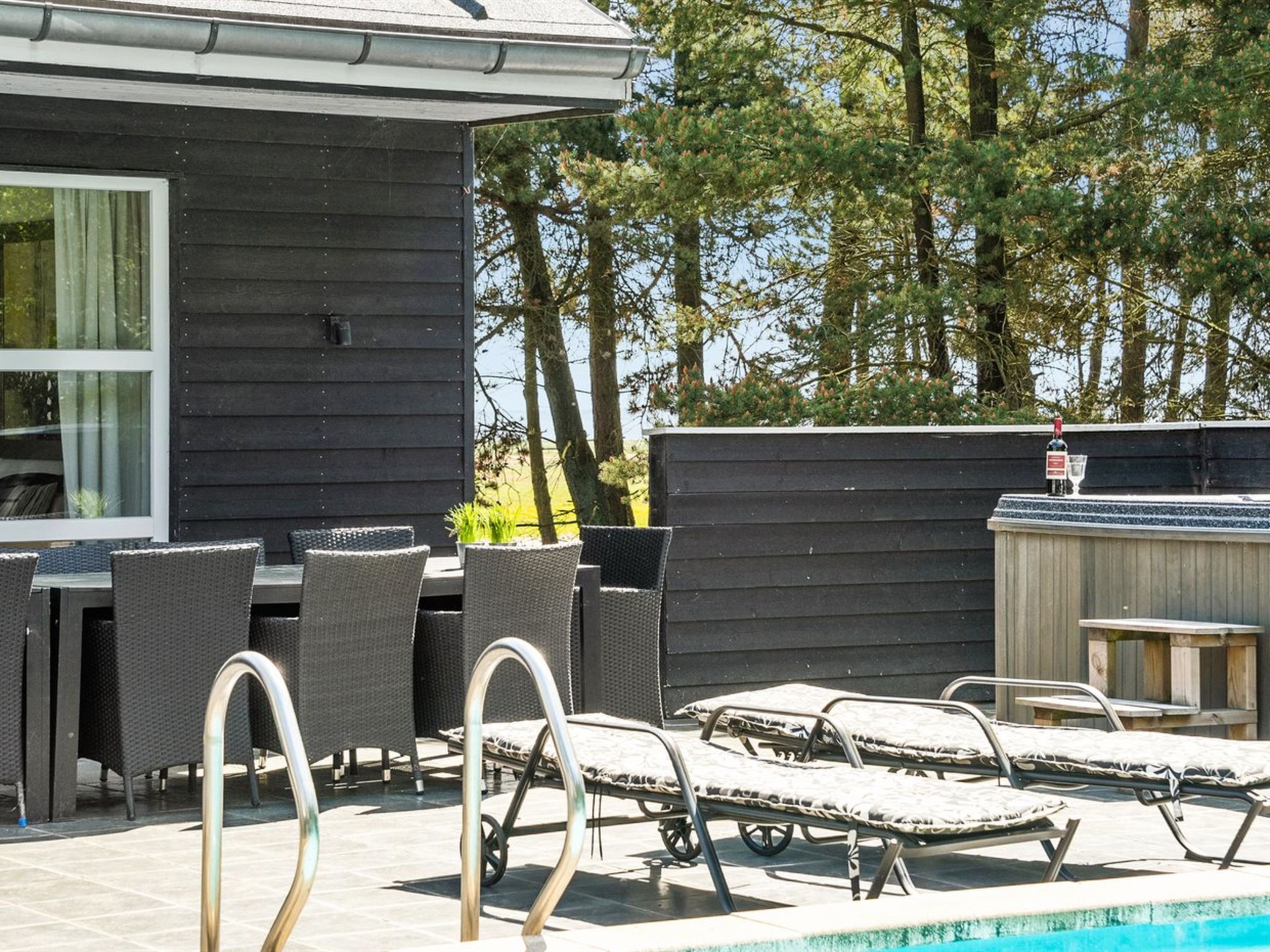 "Svanborg" - 3.7km from the sea