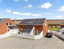 "Nils" - 2.3km from the sea