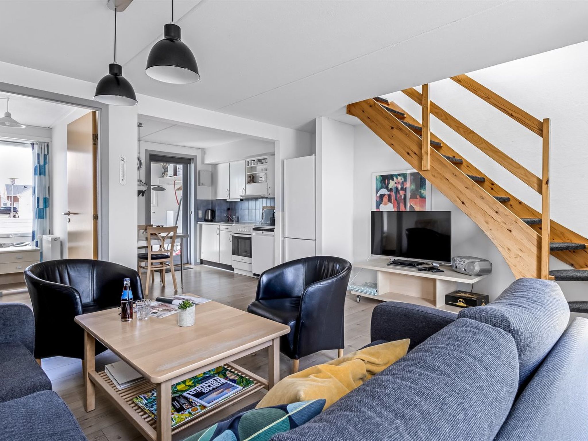 "Nils" - 2.3km from the sea - Inside