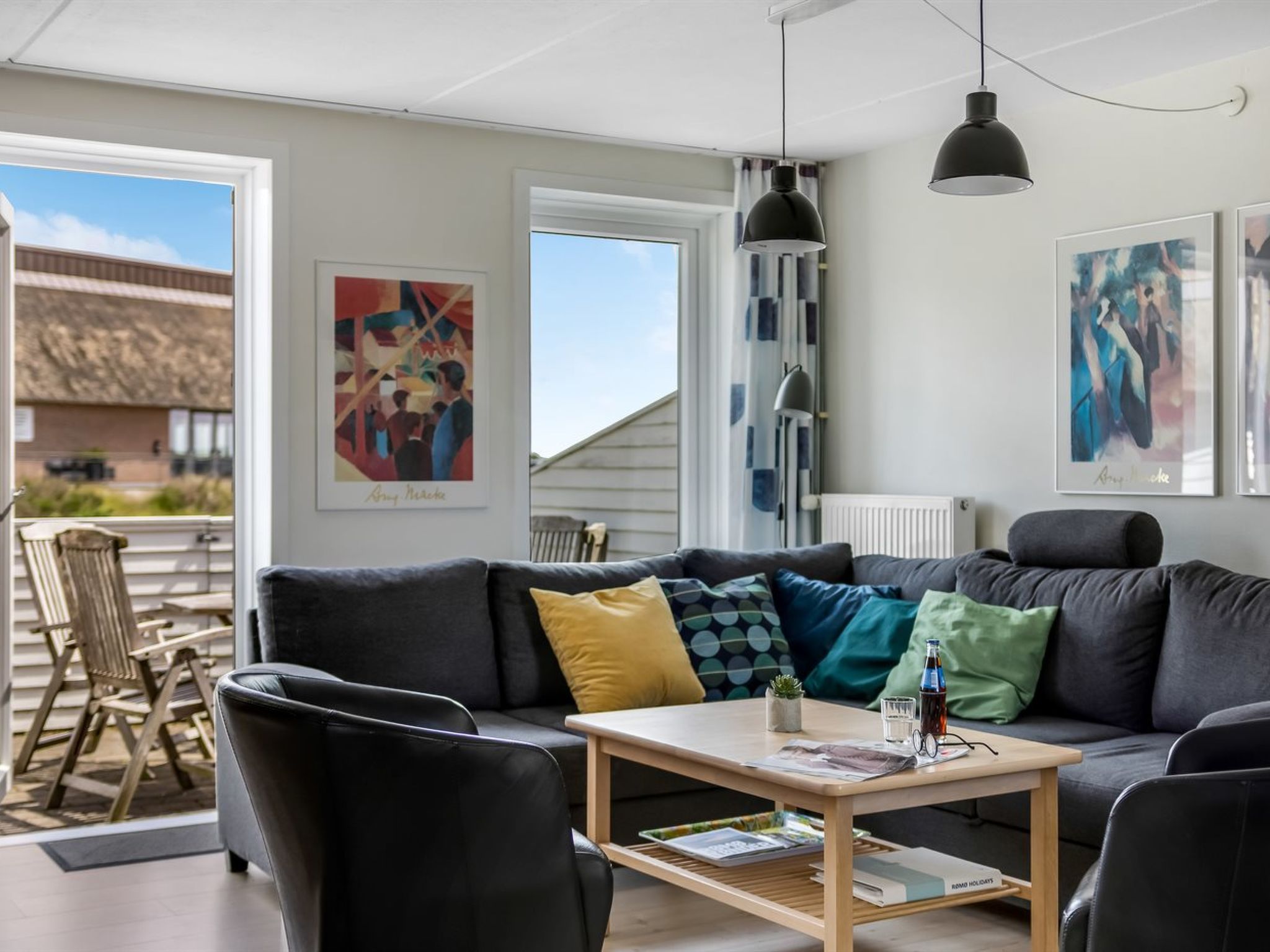 "Nils" - 2.3km from the sea - Inside