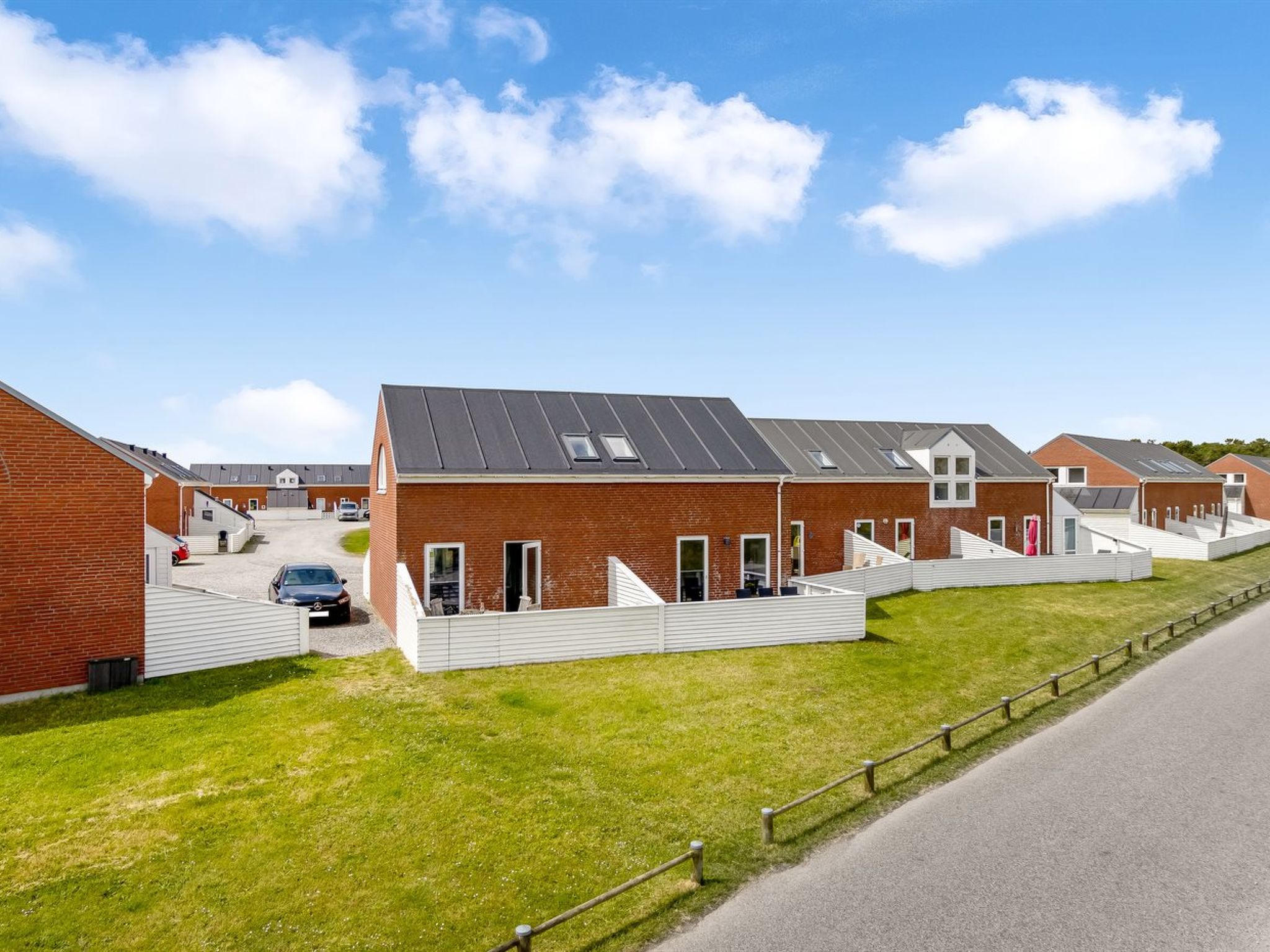 "Nils" - 2.3km from the sea - Outside