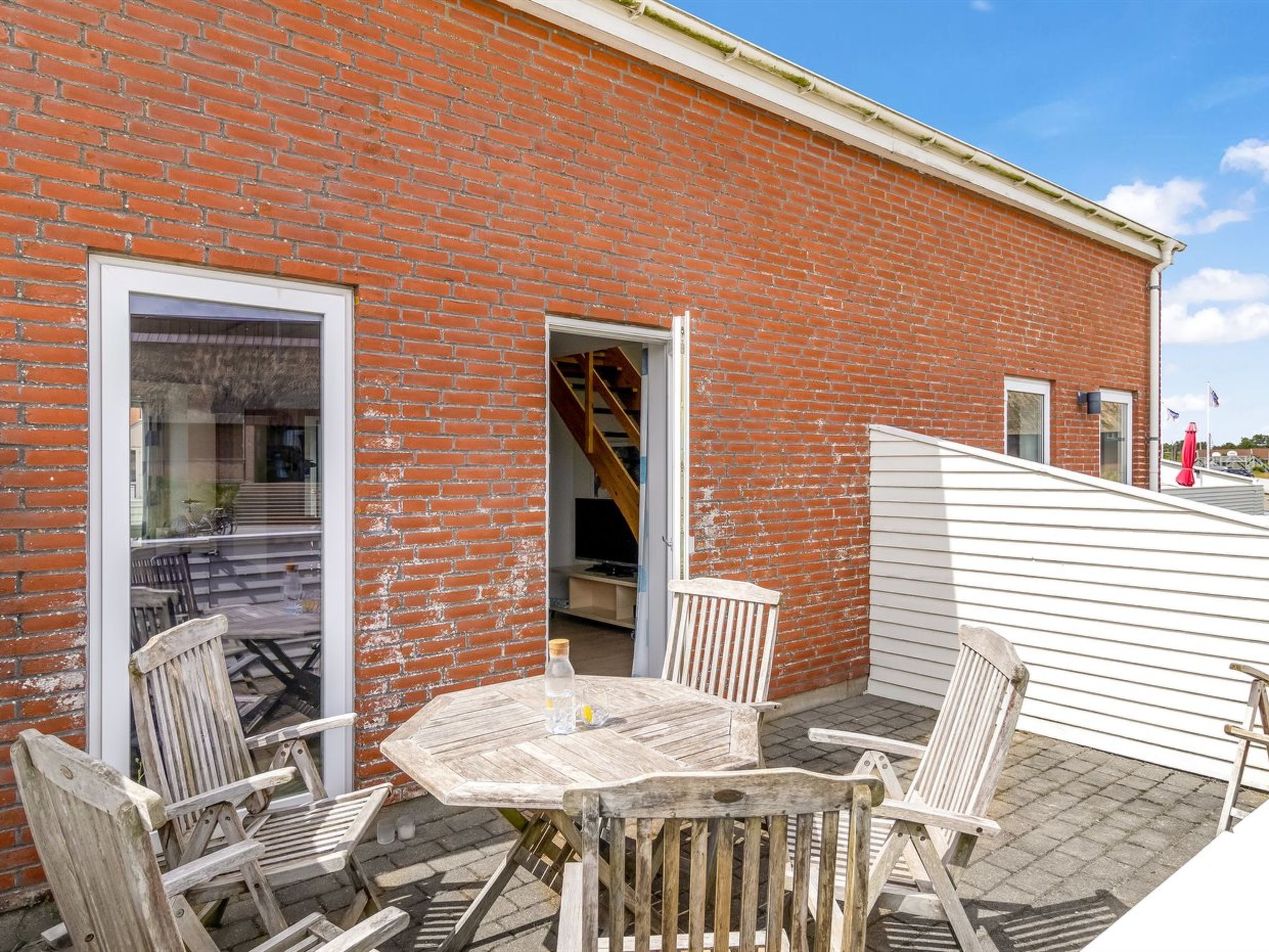 "Nils" - 2.3km from the sea - Outside