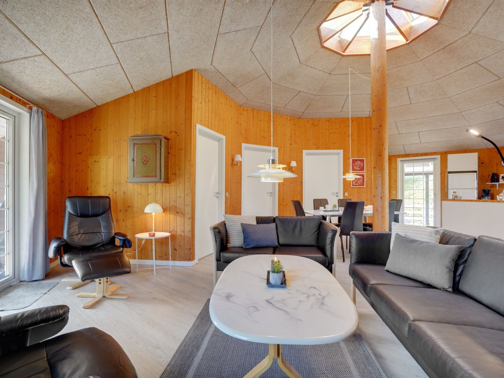"Mariette" - 3.1km from the sea - Binnen
