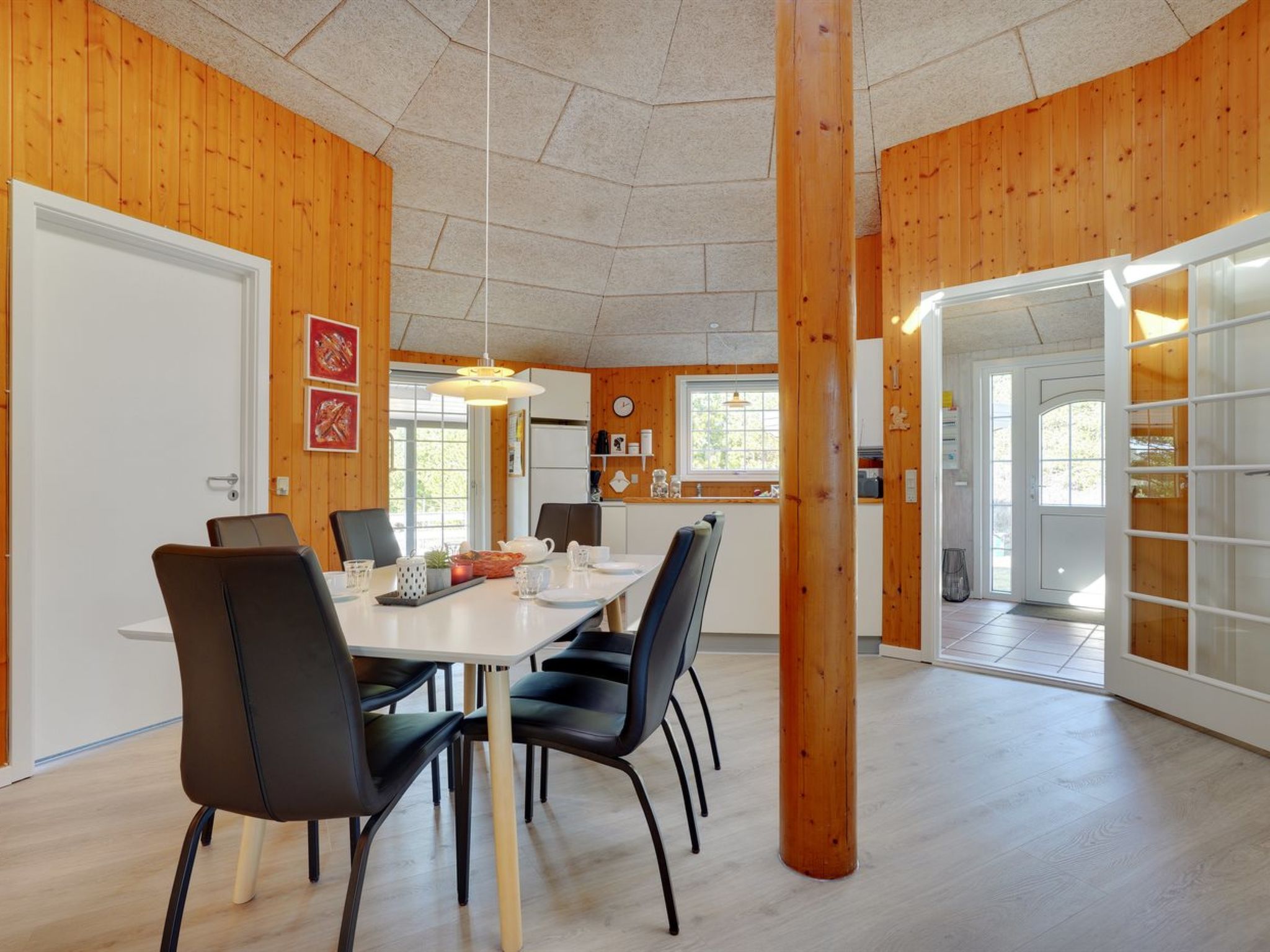 "Mariette" - 3.1km from the sea - Binnen