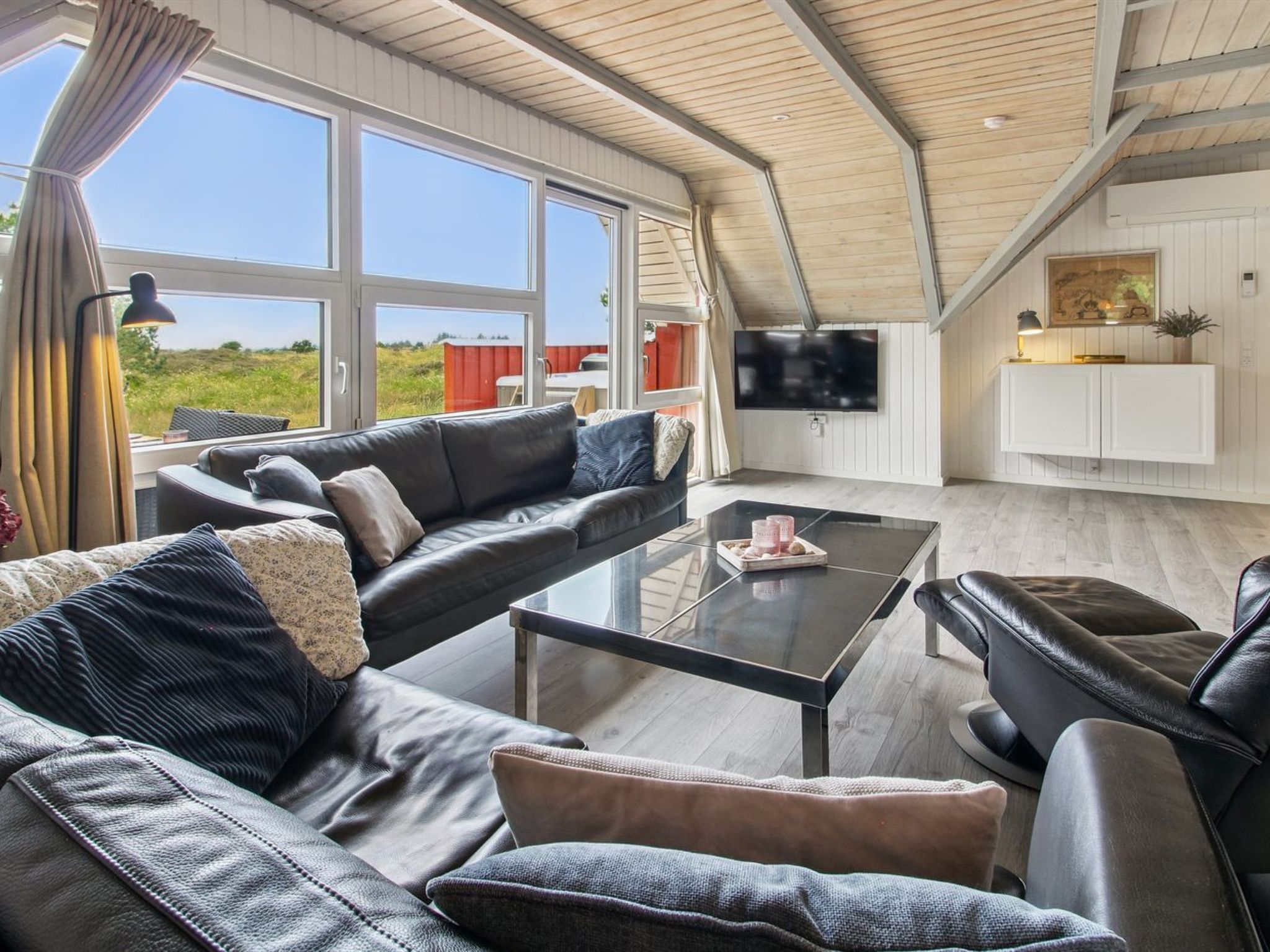 "Dufa" - 3.2km from the sea - Binnen