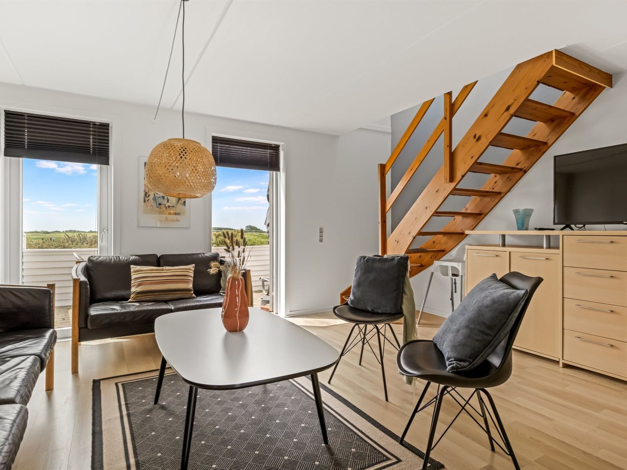 "Drita" - 2.3km from the sea-Binnen