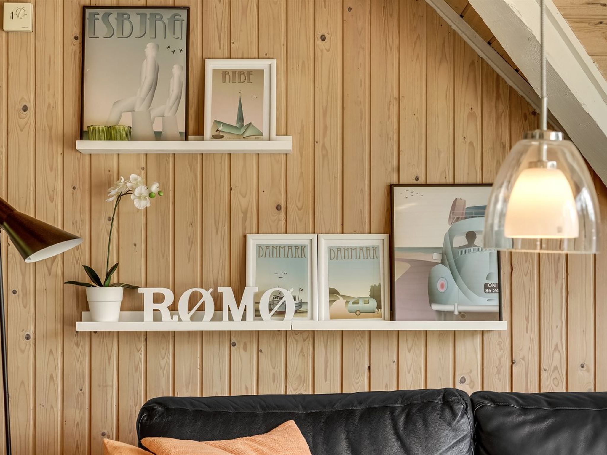 "Wale" - 3.3km from the sea - Binnen