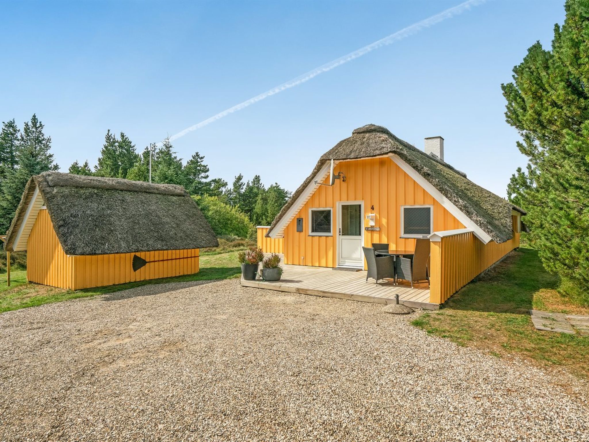 "Wale" - 3.3km from the sea - Buiten