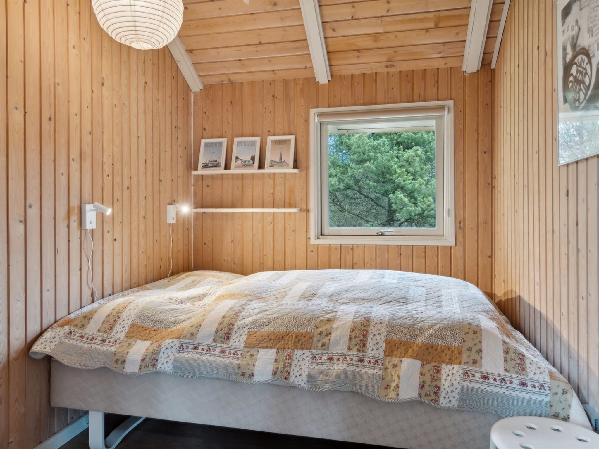 "Wale" - 3.3km from the sea - Binnen