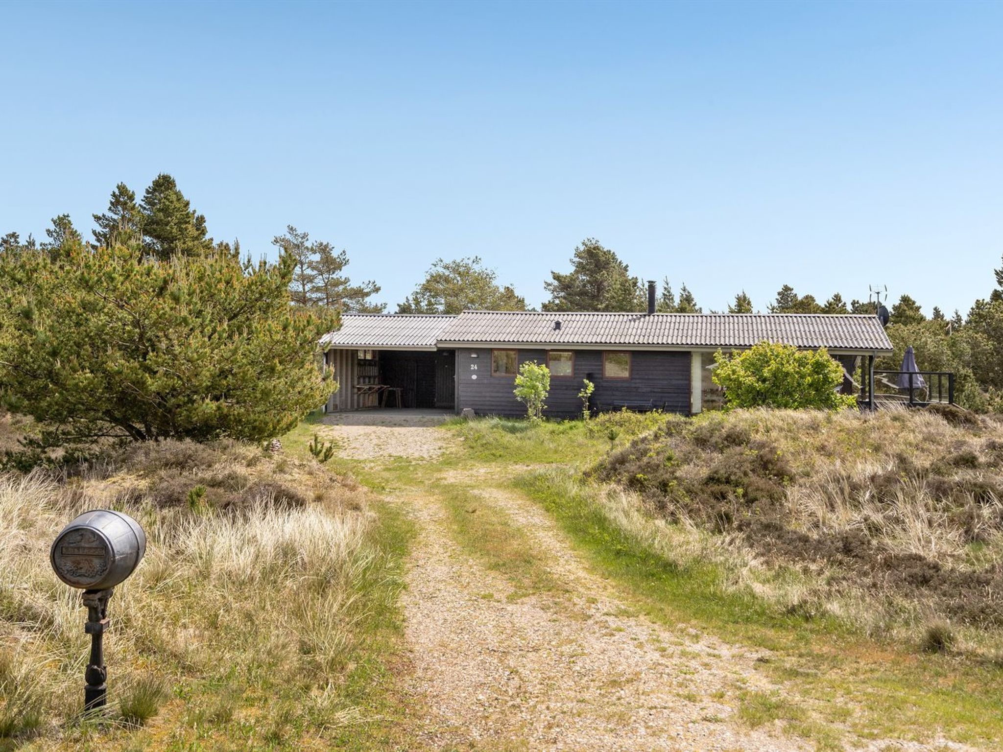 "Arjuna" - 3.8km from the sea - Buiten