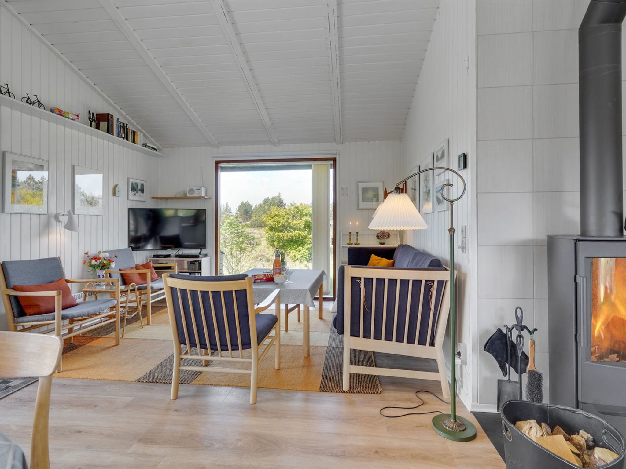 "Arjuna" - 3.8km from the sea - Binnen