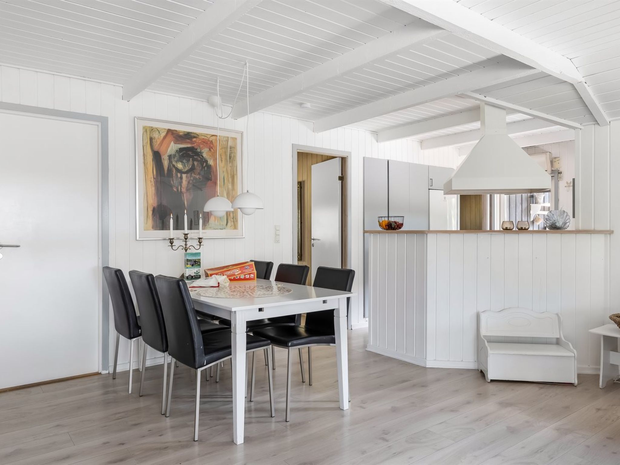 "Lin" - 2.9km from the sea - Inside