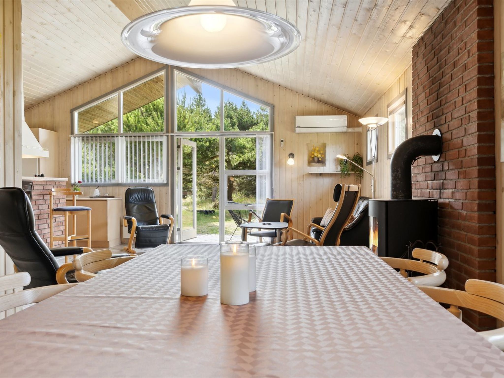 "Erlinda" - 3.1km from the sea - Binnen
