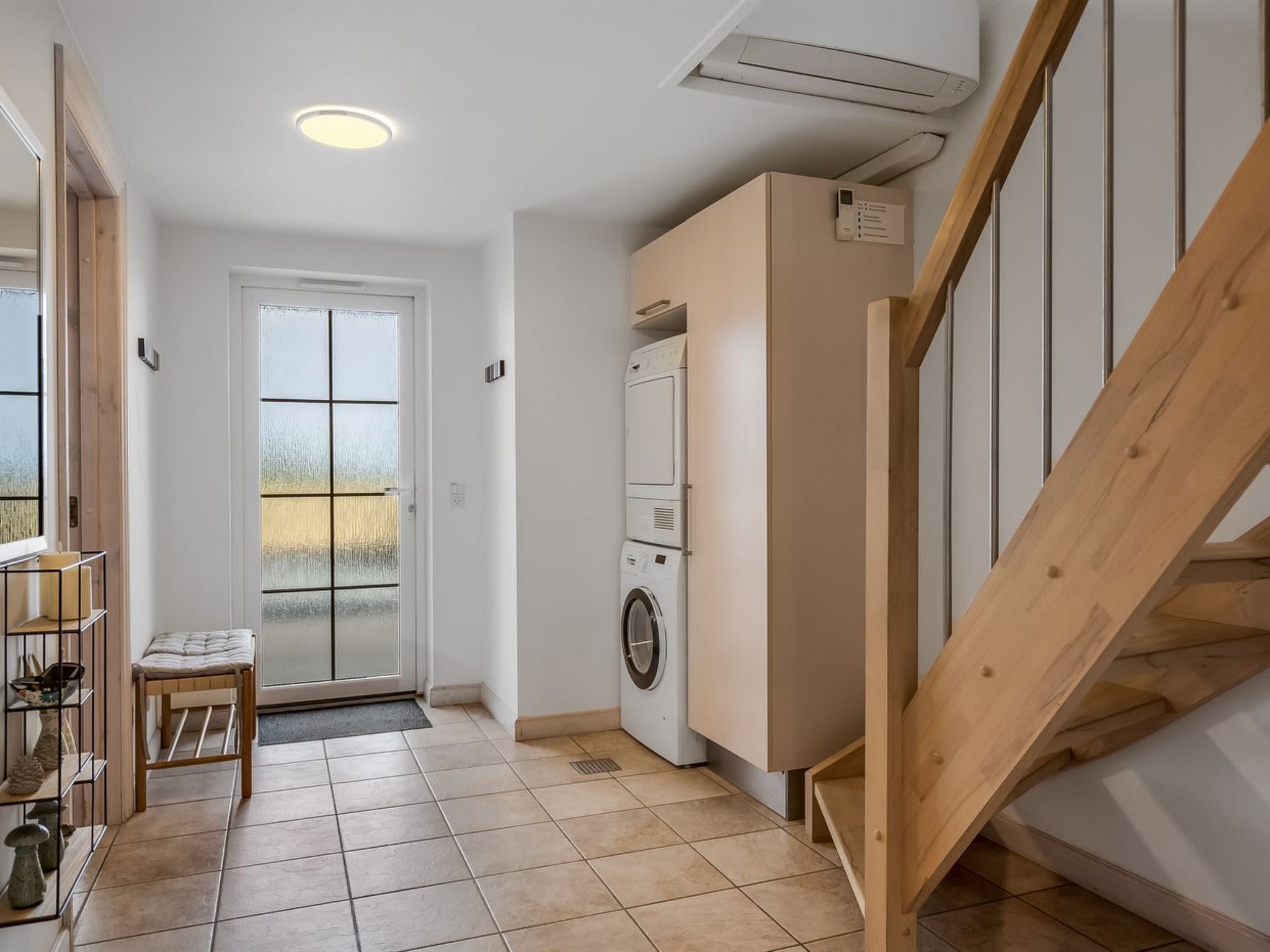 "Perttu" - 3.5km from the sea - Binnen
