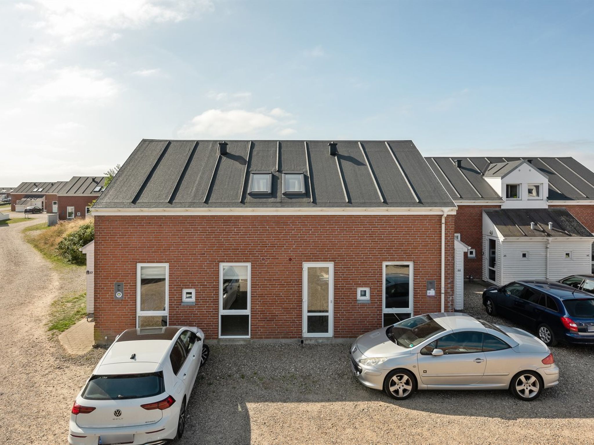 "Maylin" - 2.3km from the sea - Outside