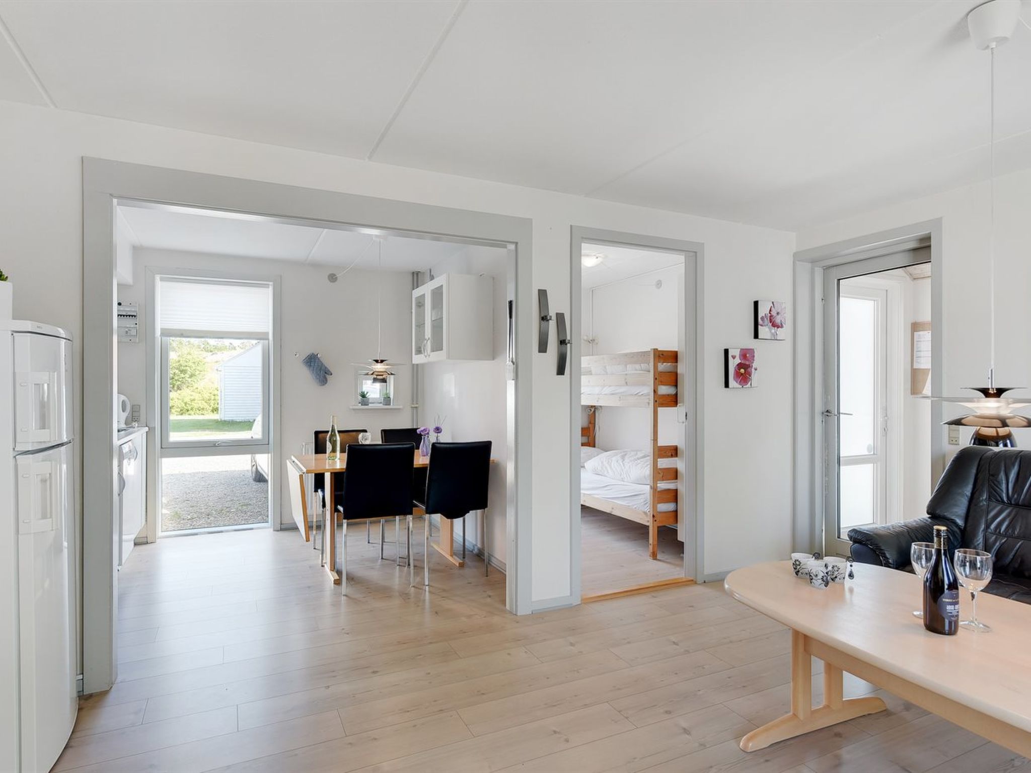 "Maylin" - 2.3km from the sea - Inside