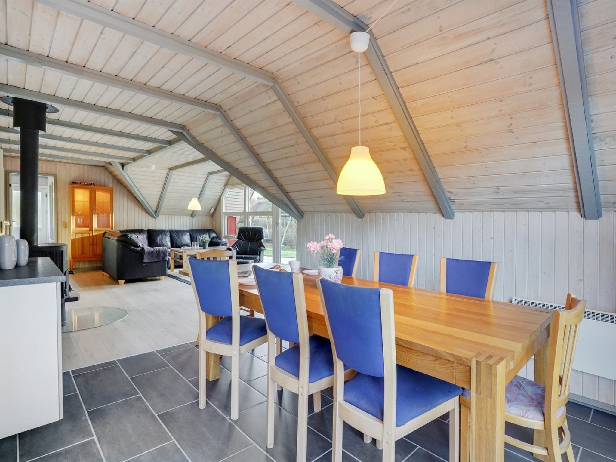 "Gunlög" - 3.1km from the sea - Drinnen