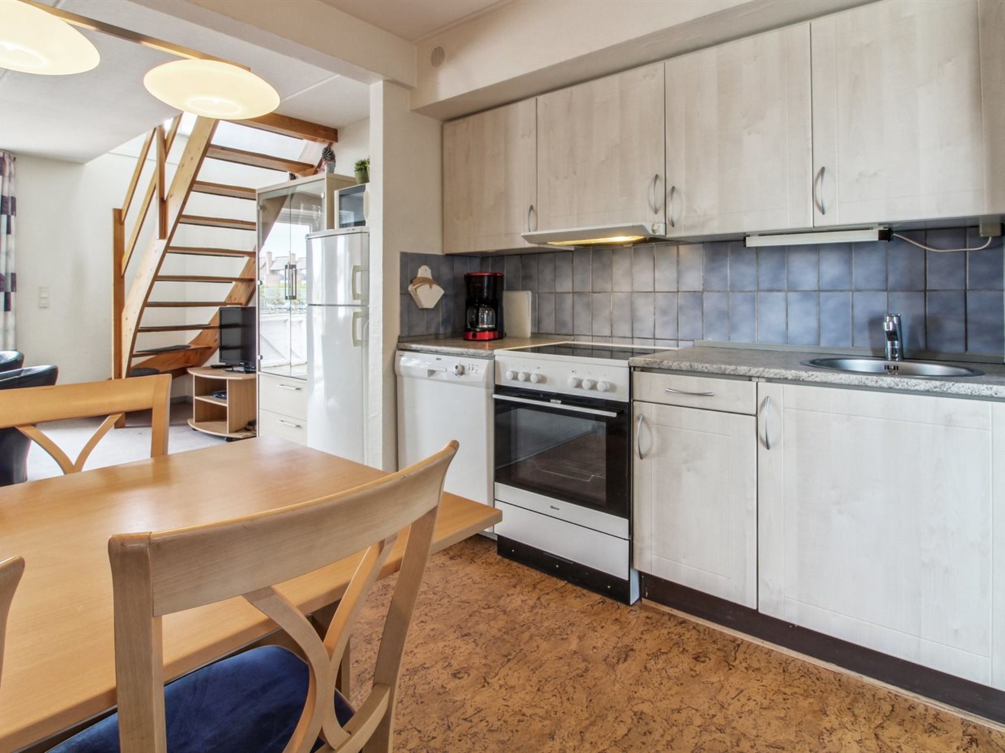 "Rebus" - 2.3km from the sea - Inside