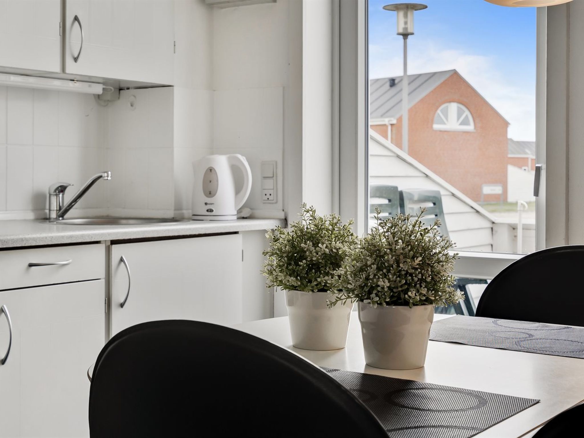 "Aldora" - 2.3km from the sea - Binnen