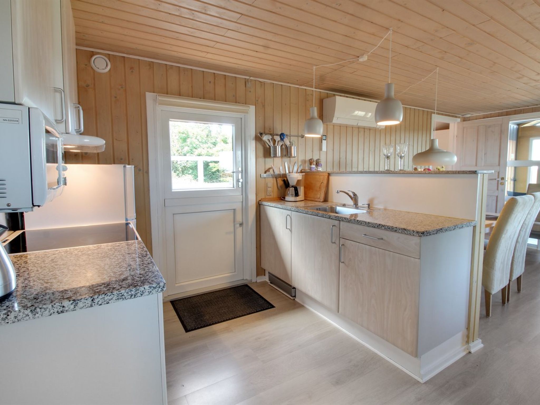 "Zekine" - 2.5km from the sea - Binnen