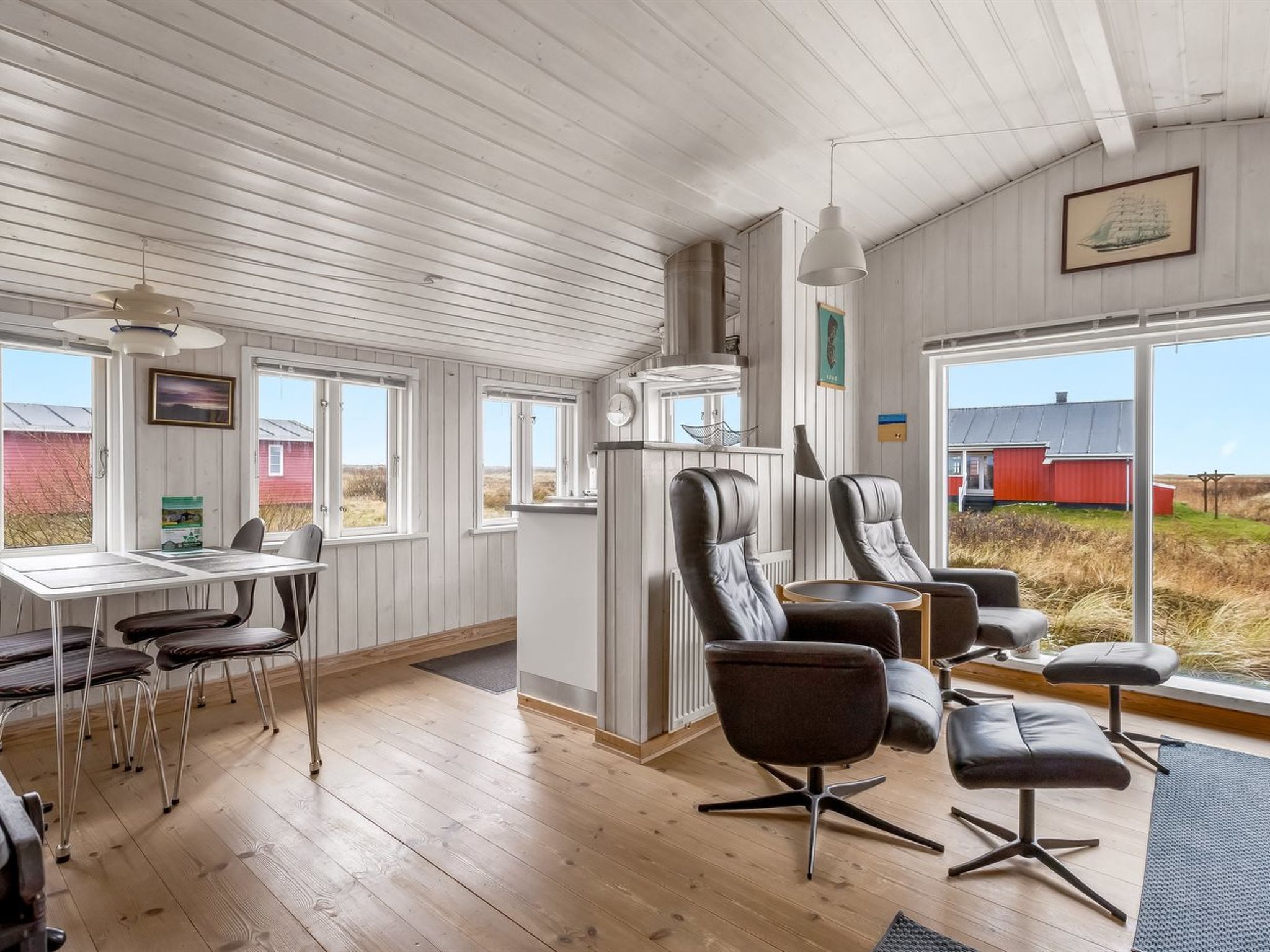 "Mortensen" - 350m from the sea - Binnen