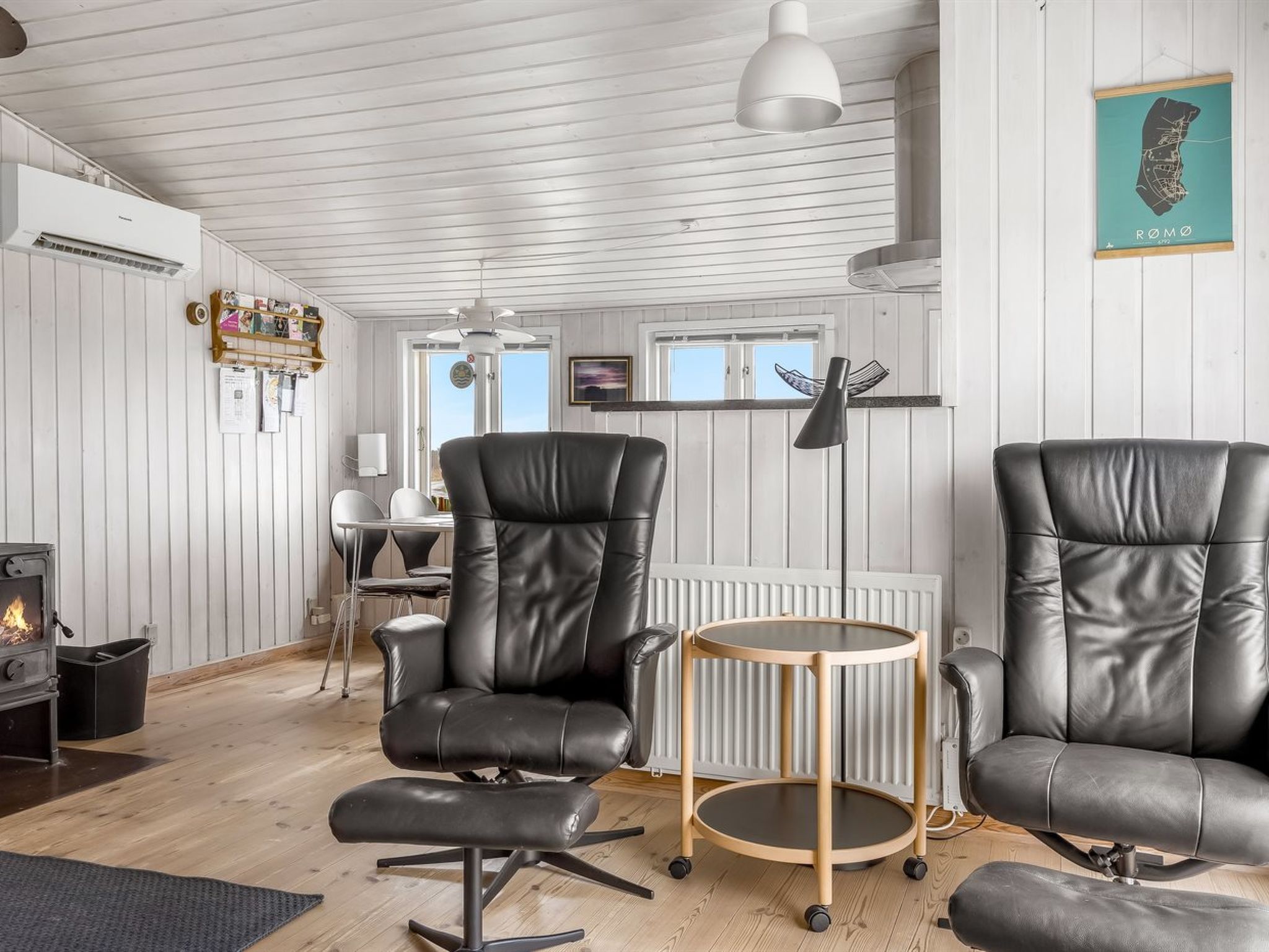 "Mortensen" - 350m from the sea - Binnen