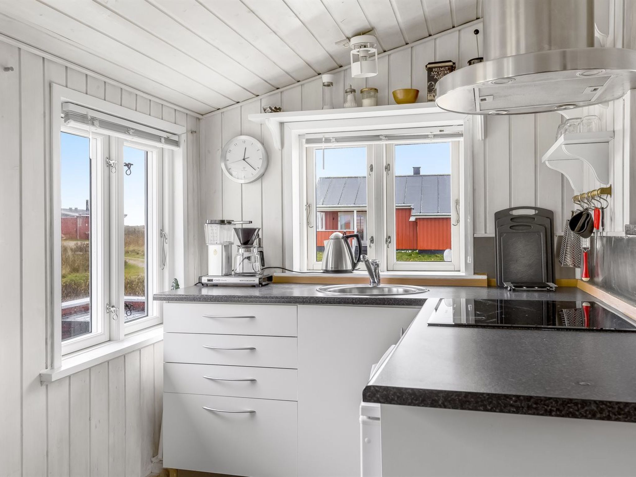 "Mortensen" - 350m from the sea - Binnen