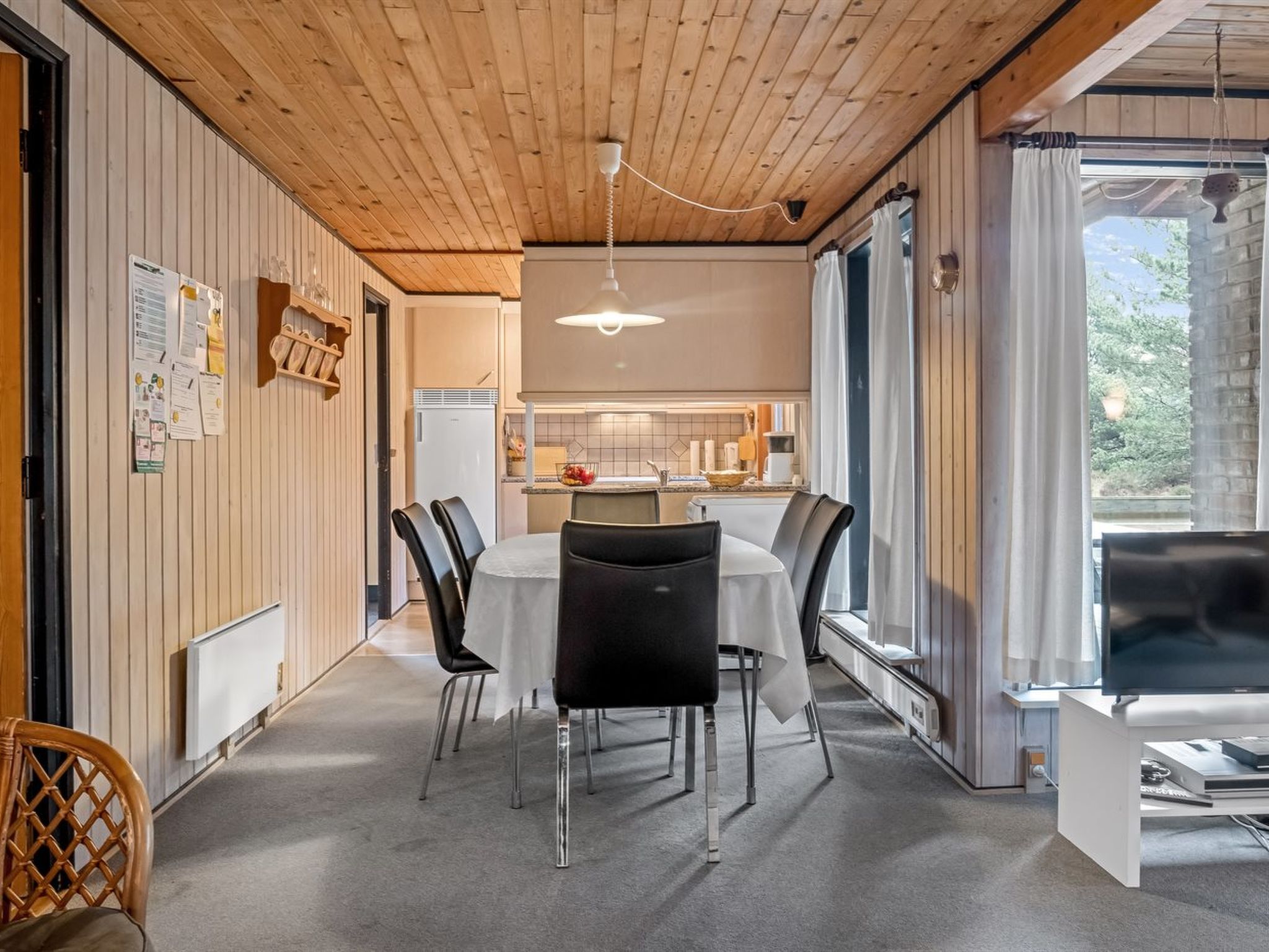 "Falki" - 2.5km from the sea - Binnen