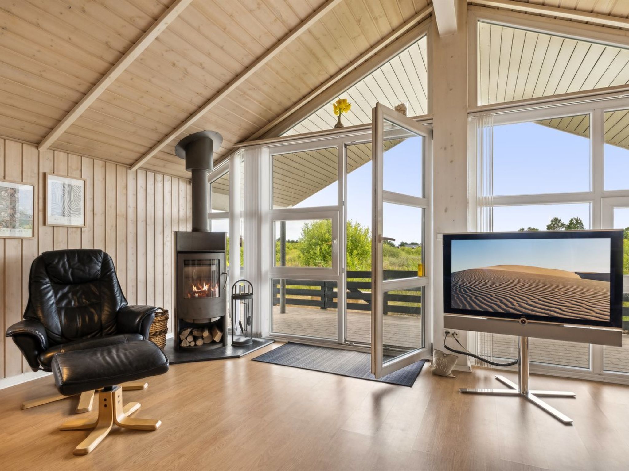 "Spurv" - 1.8km from the sea - Inside