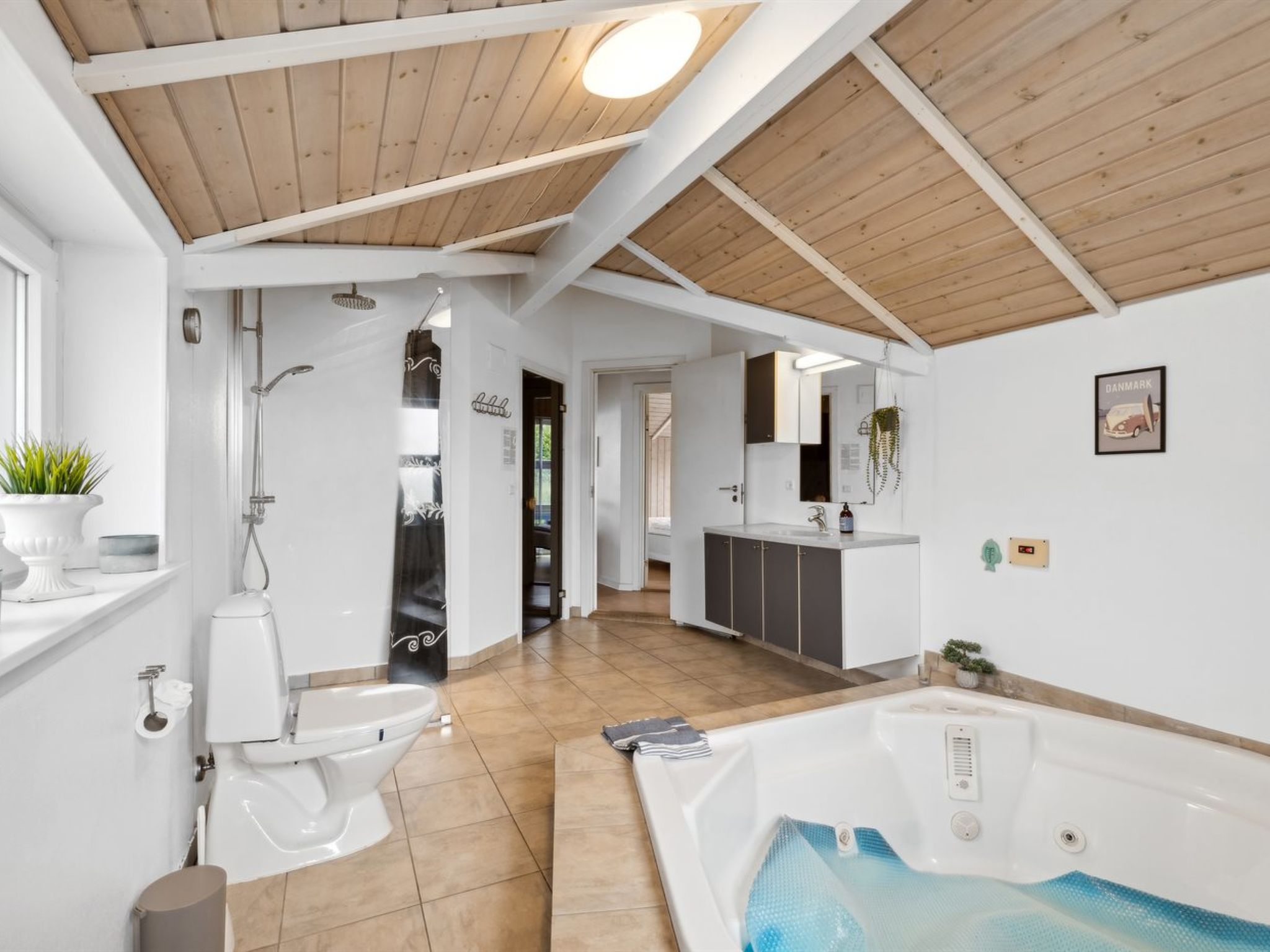 "Spurv" - 1.8km from the sea - Inside
