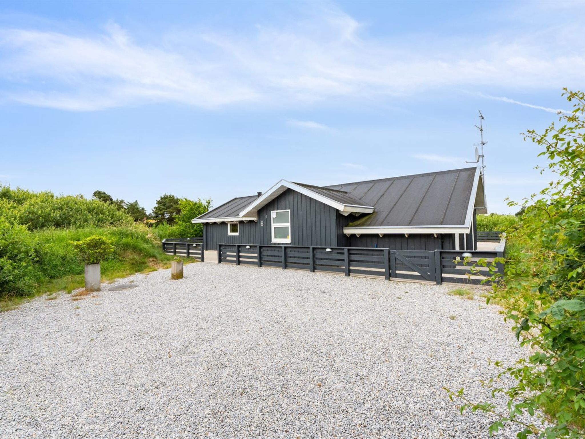 "Spurv" - 1.8km from the sea - Outside