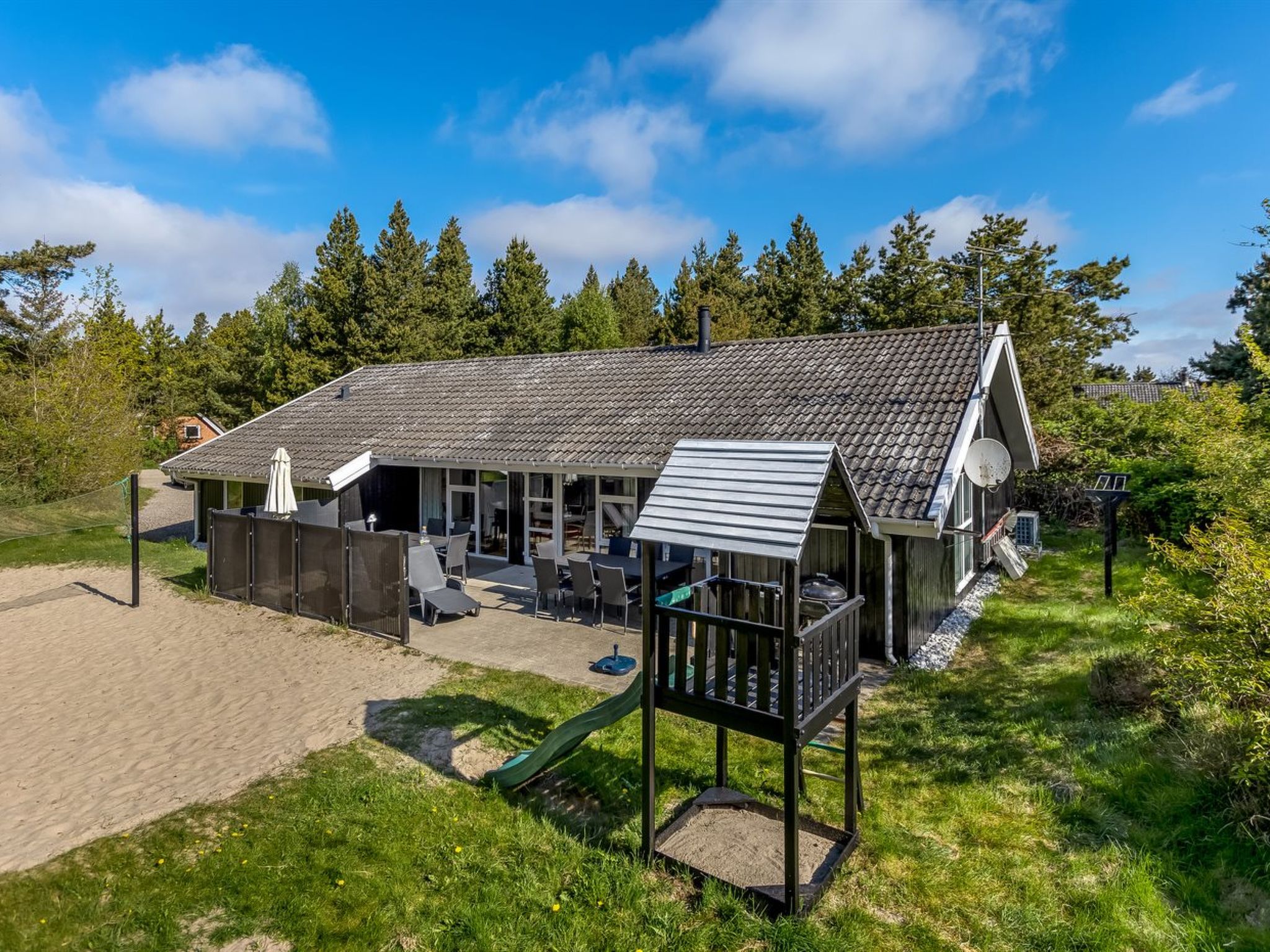 "Livni" - 3.8km from the sea - Buiten
