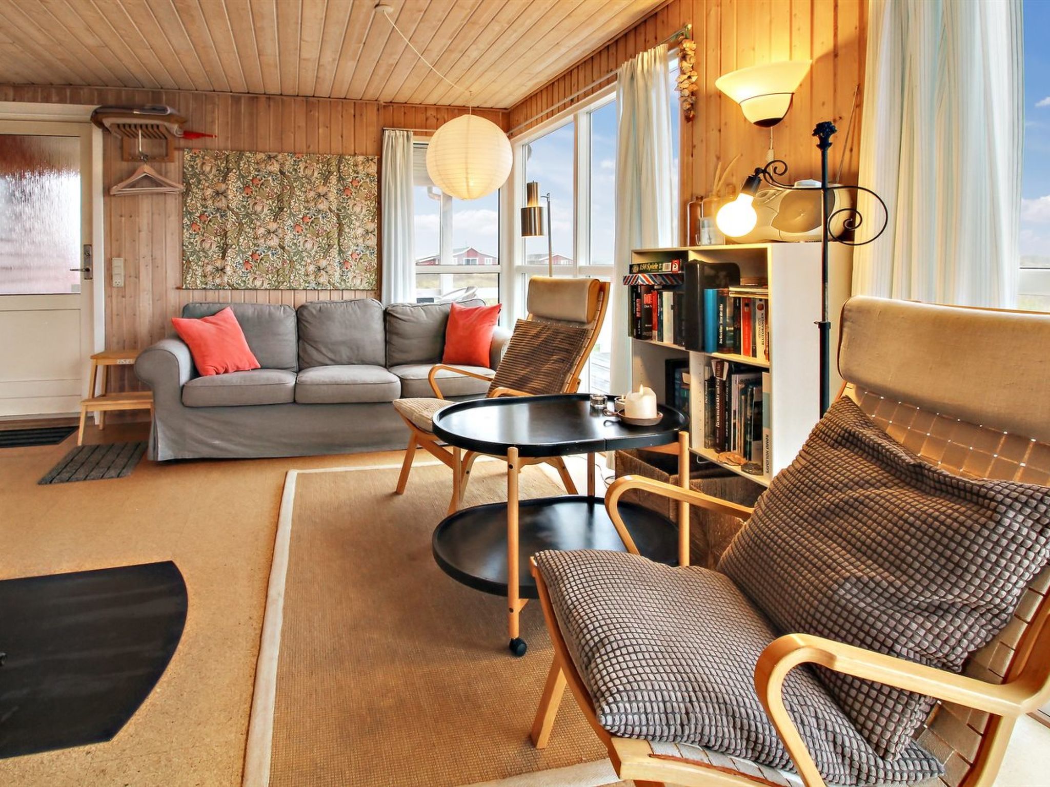 "Blomma" - 350m from the sea - Binnen