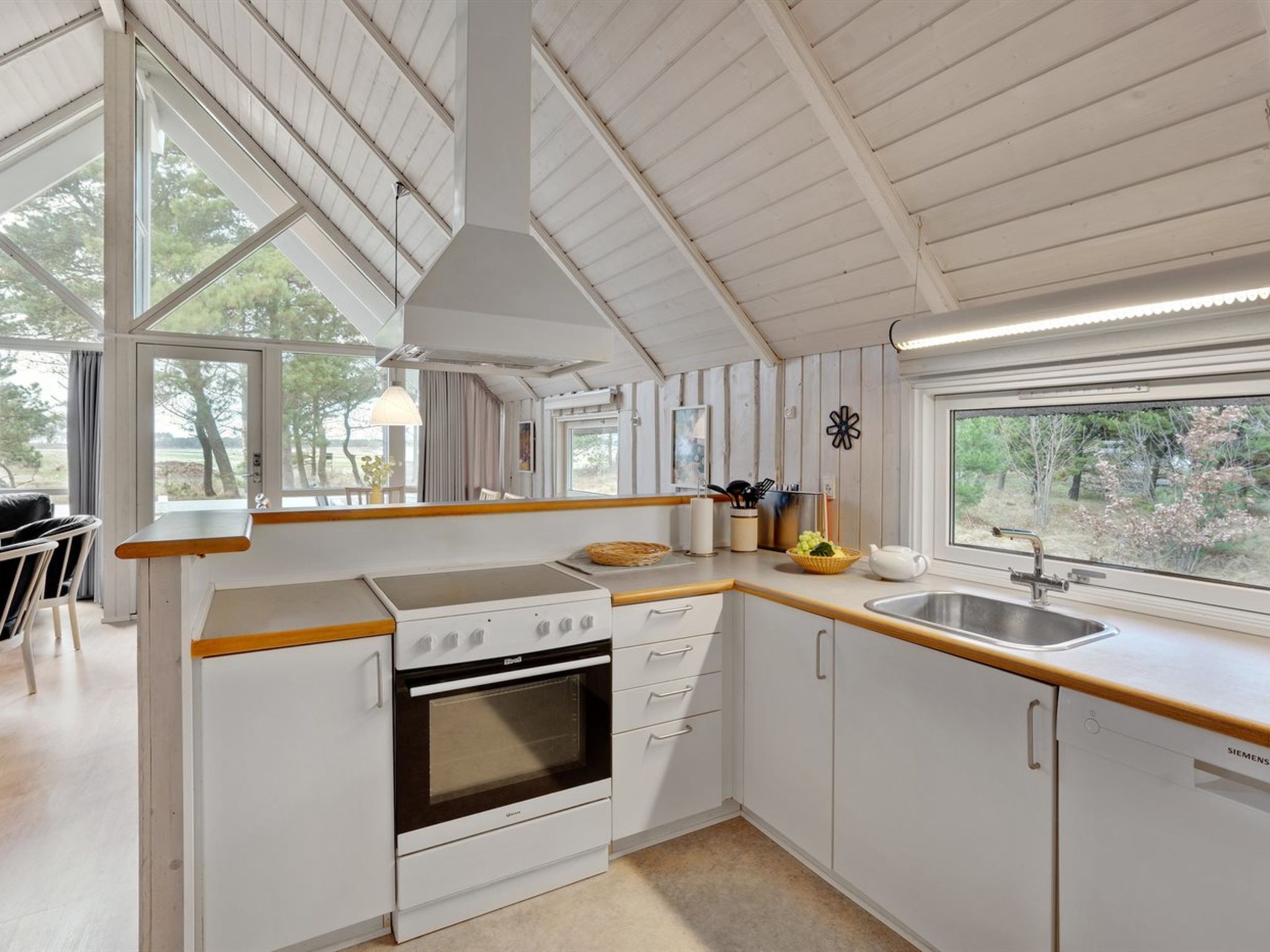 "Almina" - 1km from the sea - Binnen