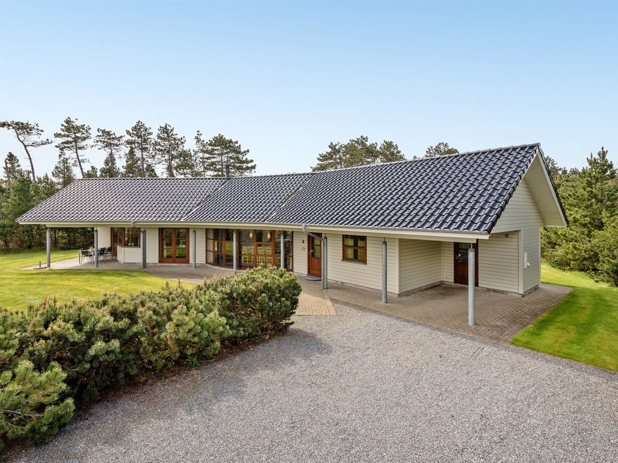 "Amundi" - 3.8km from the sea