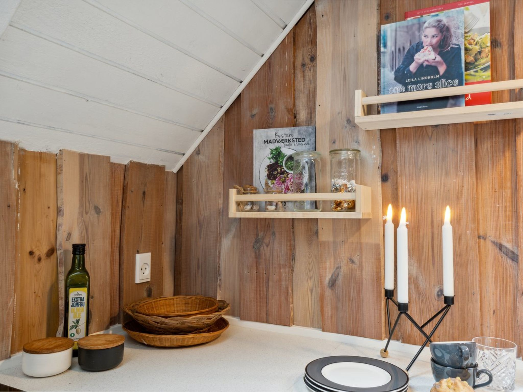 "Magga" - 3.2km from the sea - Binnen