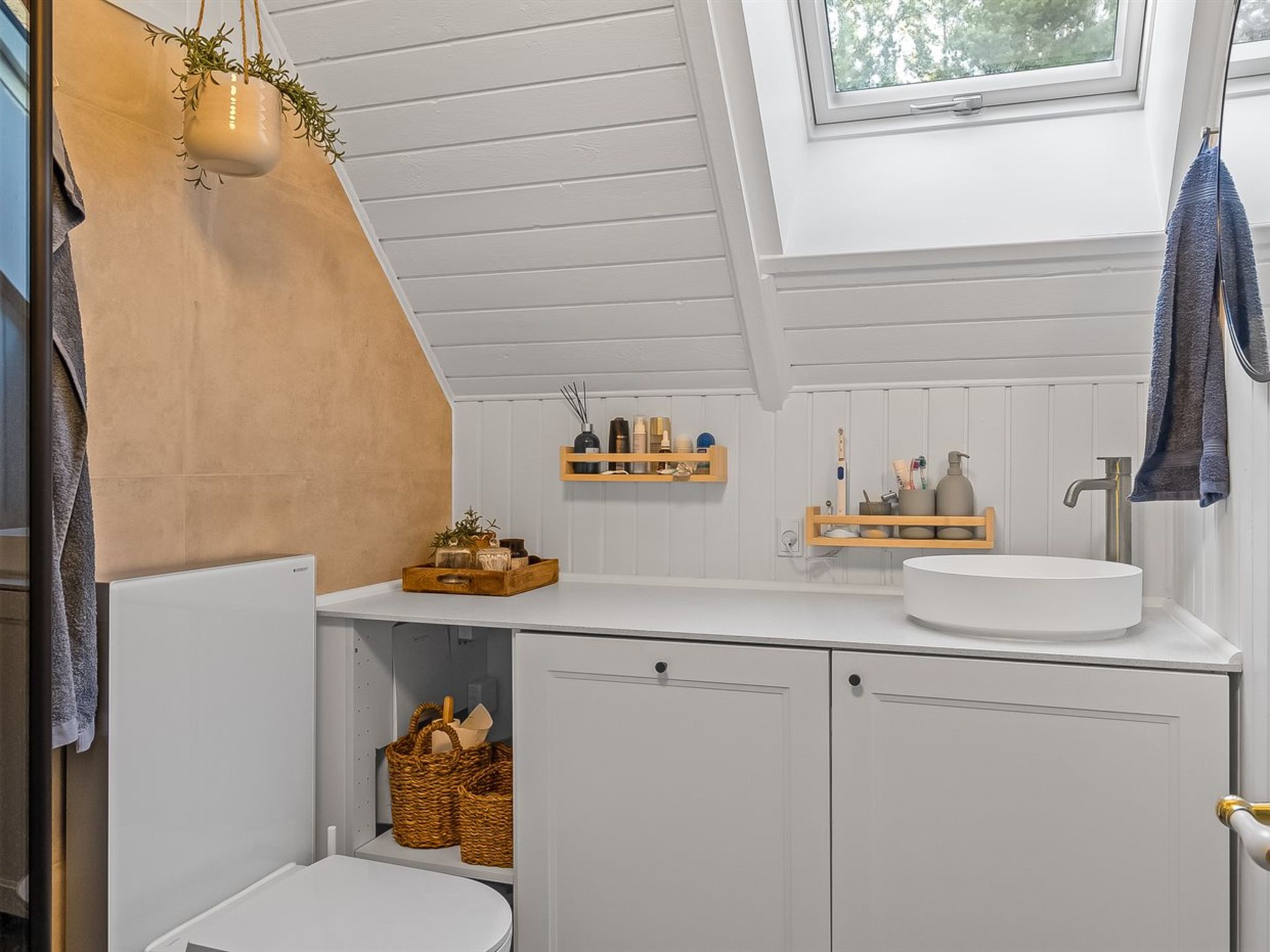 "Magga" - 3.2km from the sea - Binnen