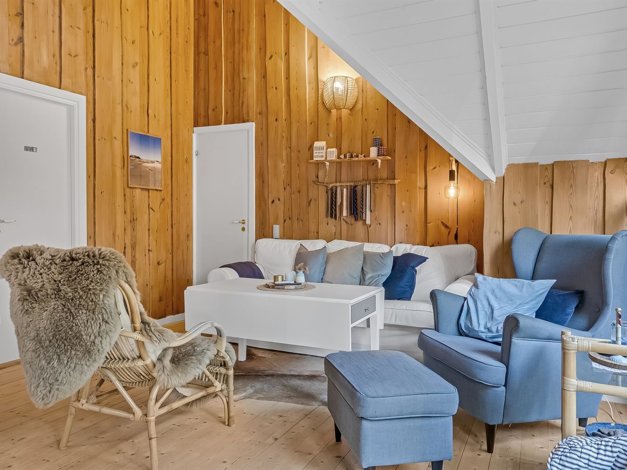 "Magga" - 3.2km from the sea - Binnen