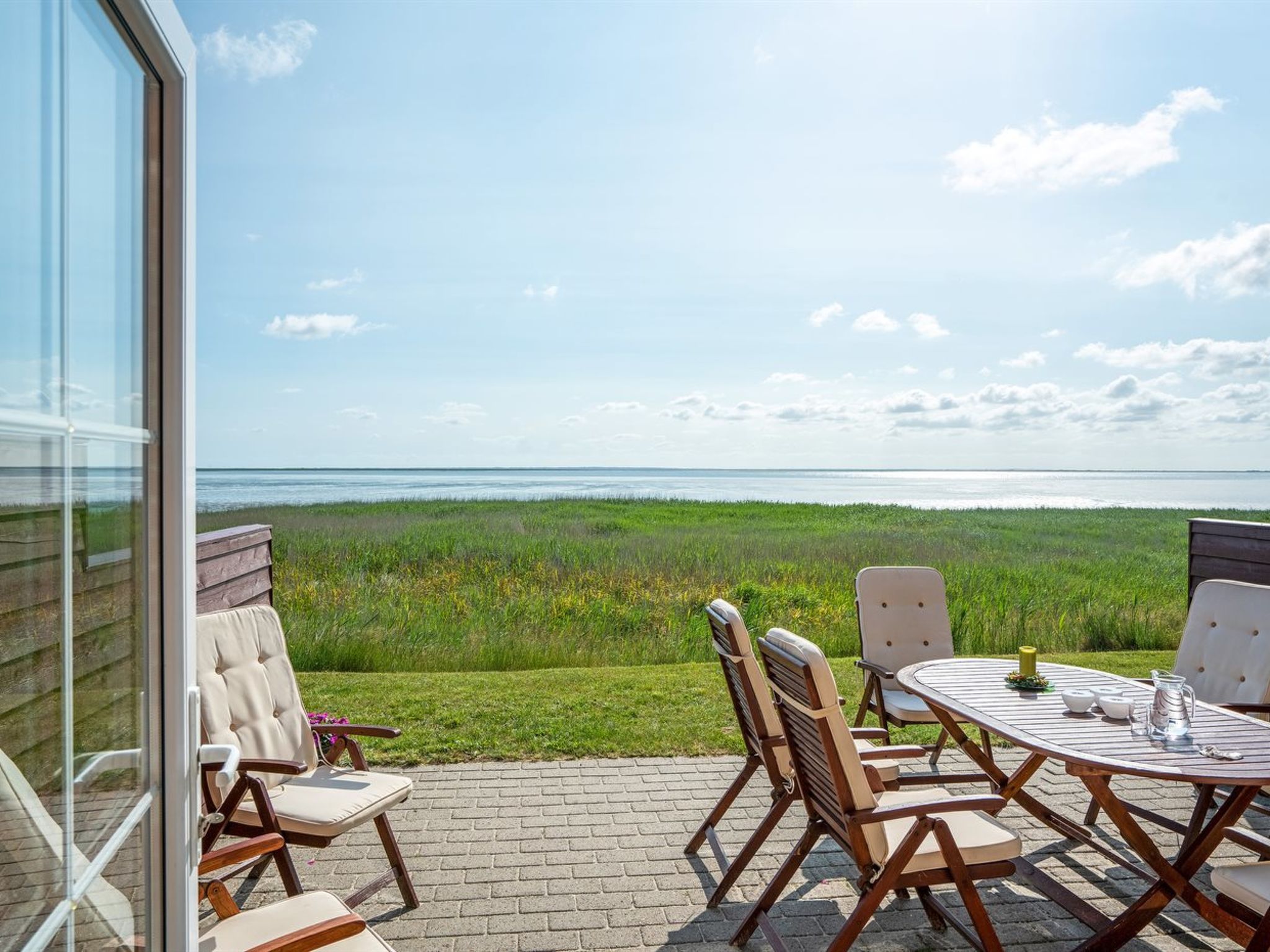 "Henrietta" - 3.5km from the sea