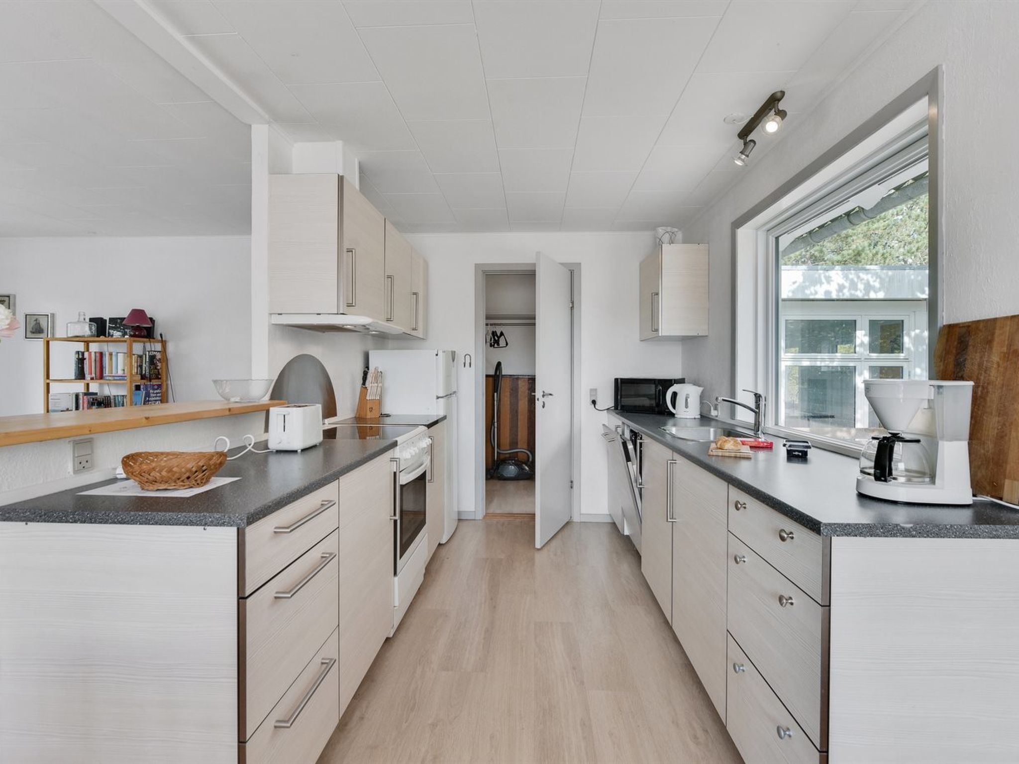 "Sylvie" - 1.5km from the sea-Drinnen
