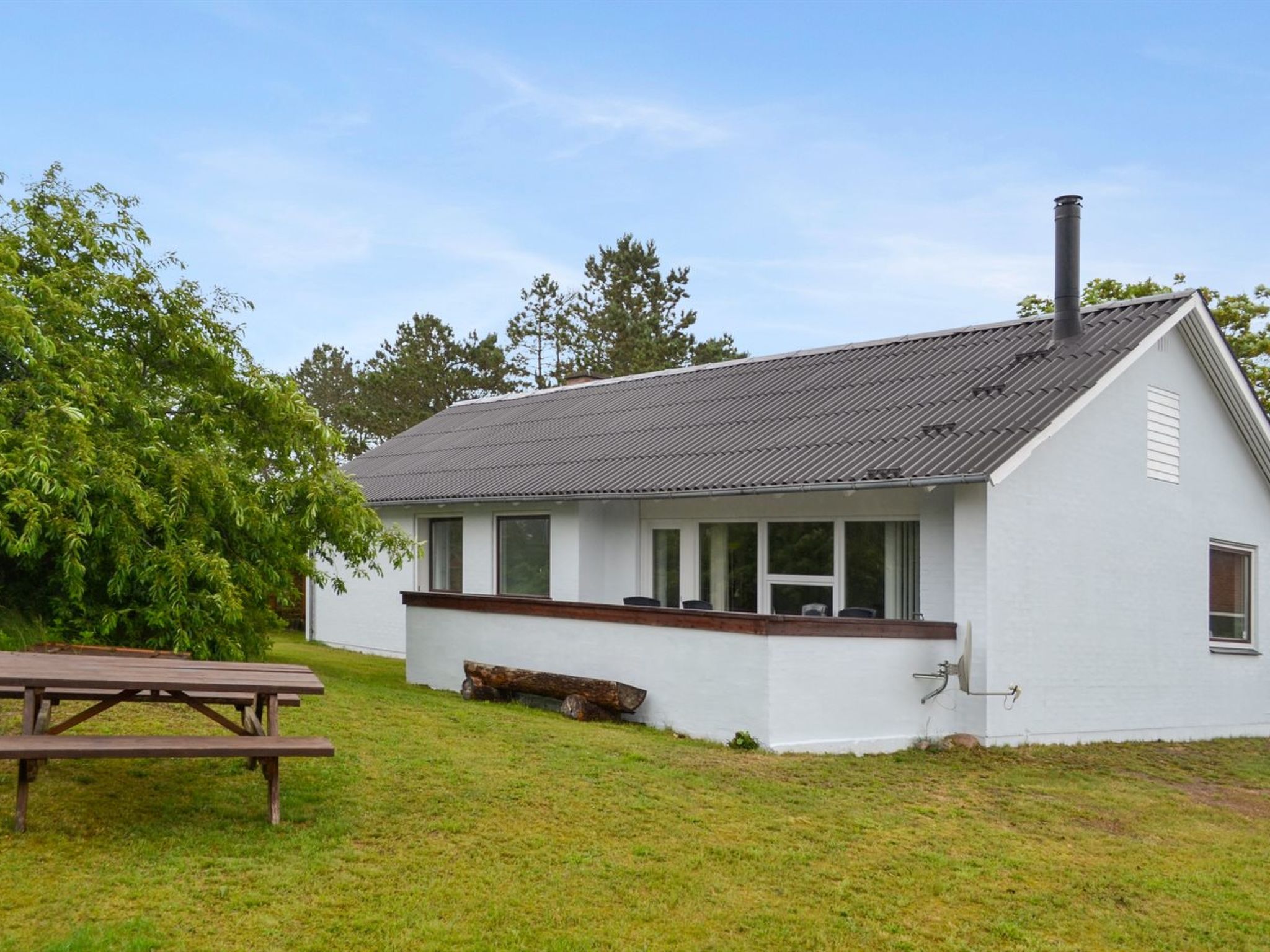 "Sylvie" - 1.5km from the sea