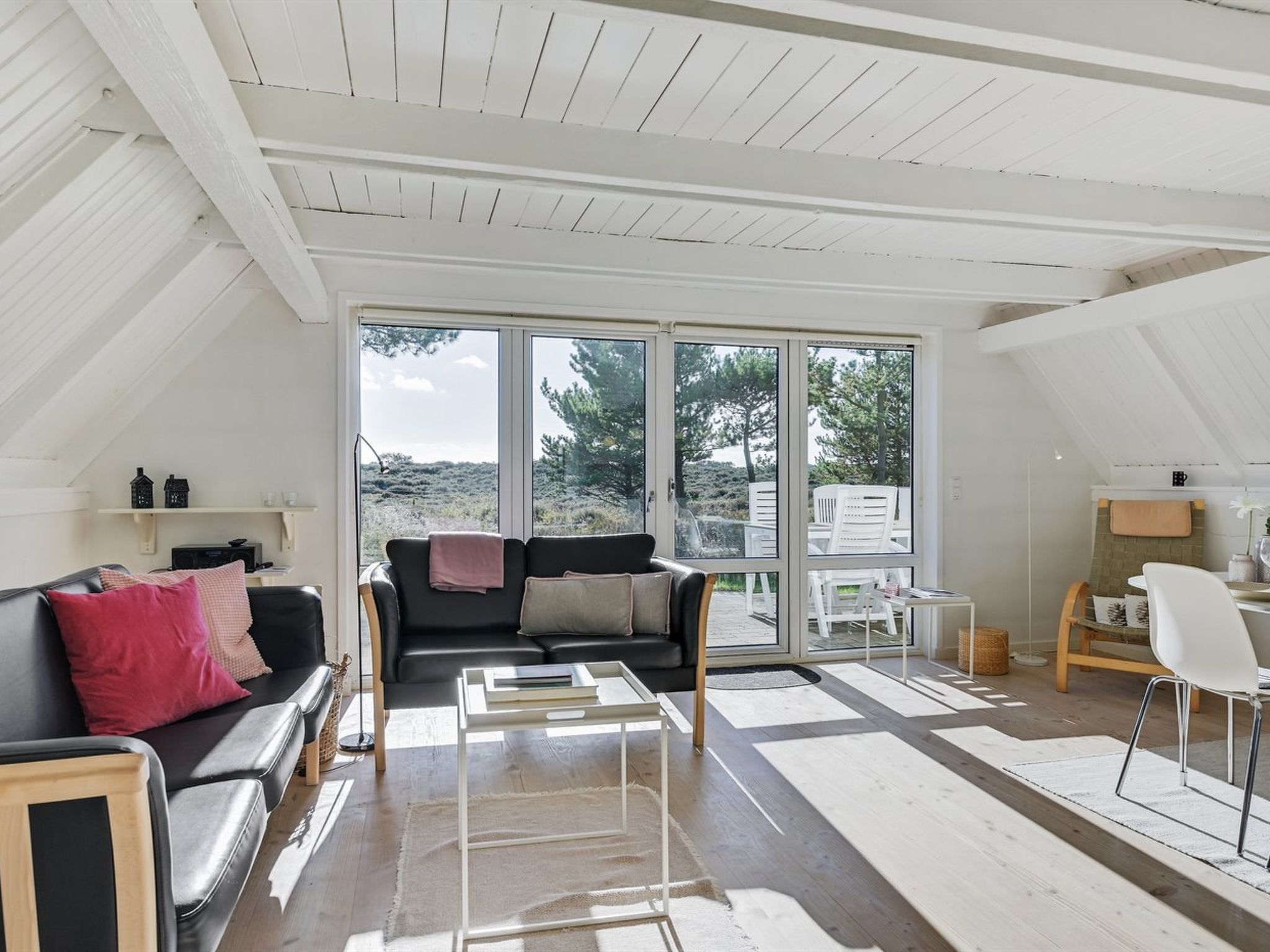 "Trana" - 2km from the sea - Binnen