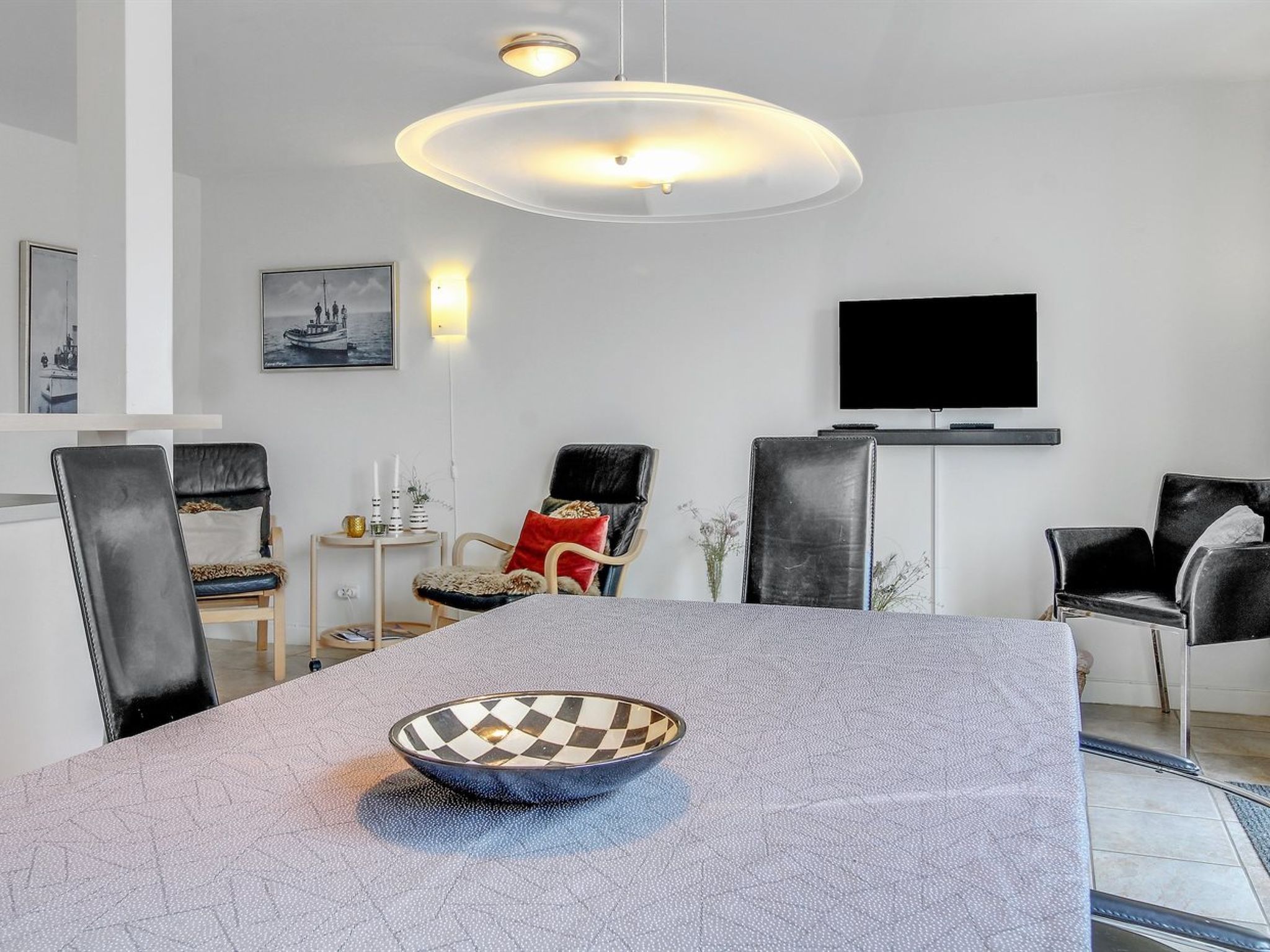 "Eda" - 3.5km from the sea - Binnen